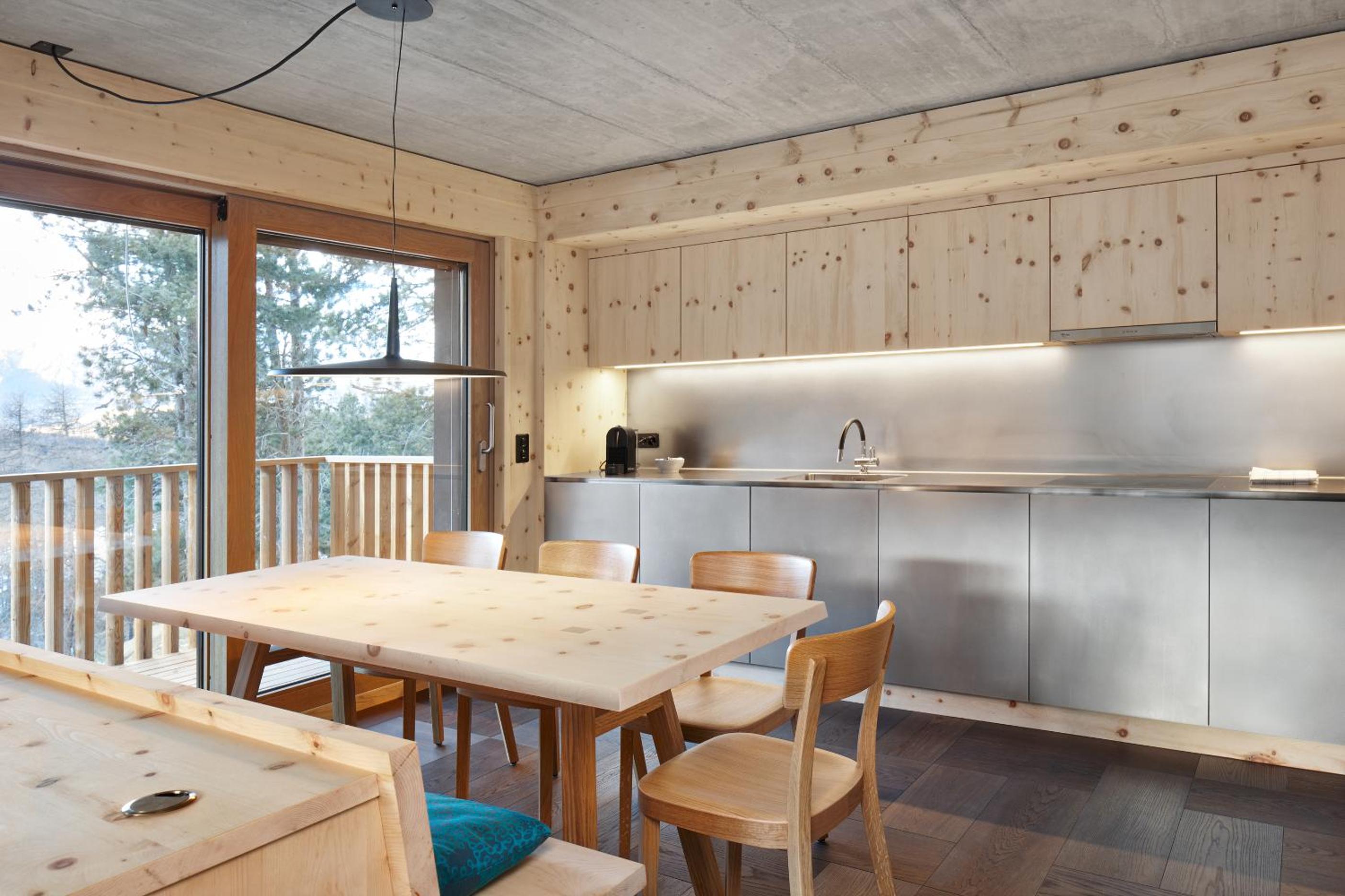Alpine Lodge Chesa al Parc view 3