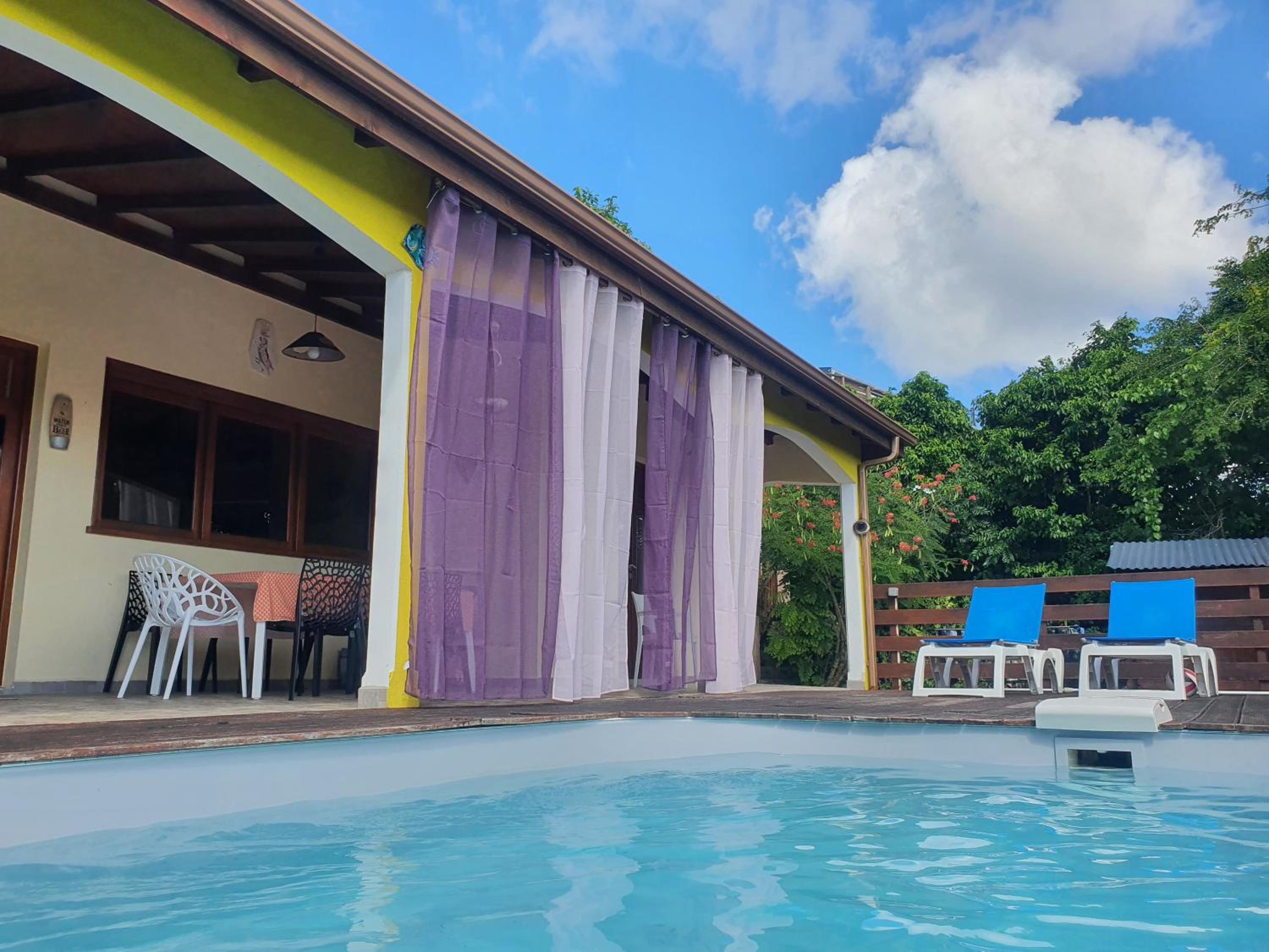 Villa Mascotte proche Bas du Fort avec piscine view 3