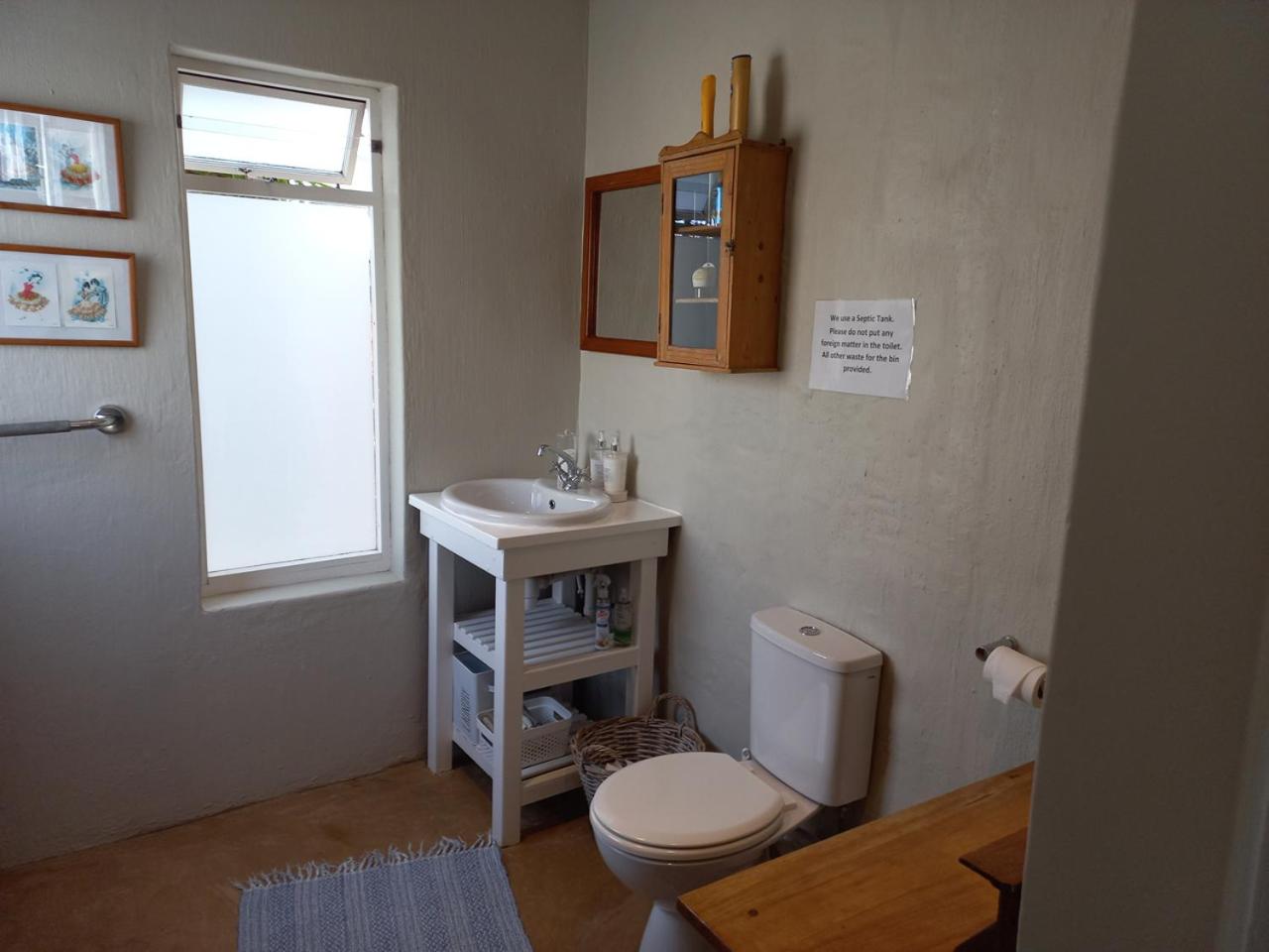 Onrus Garden Cottage, Sunny and Spacious