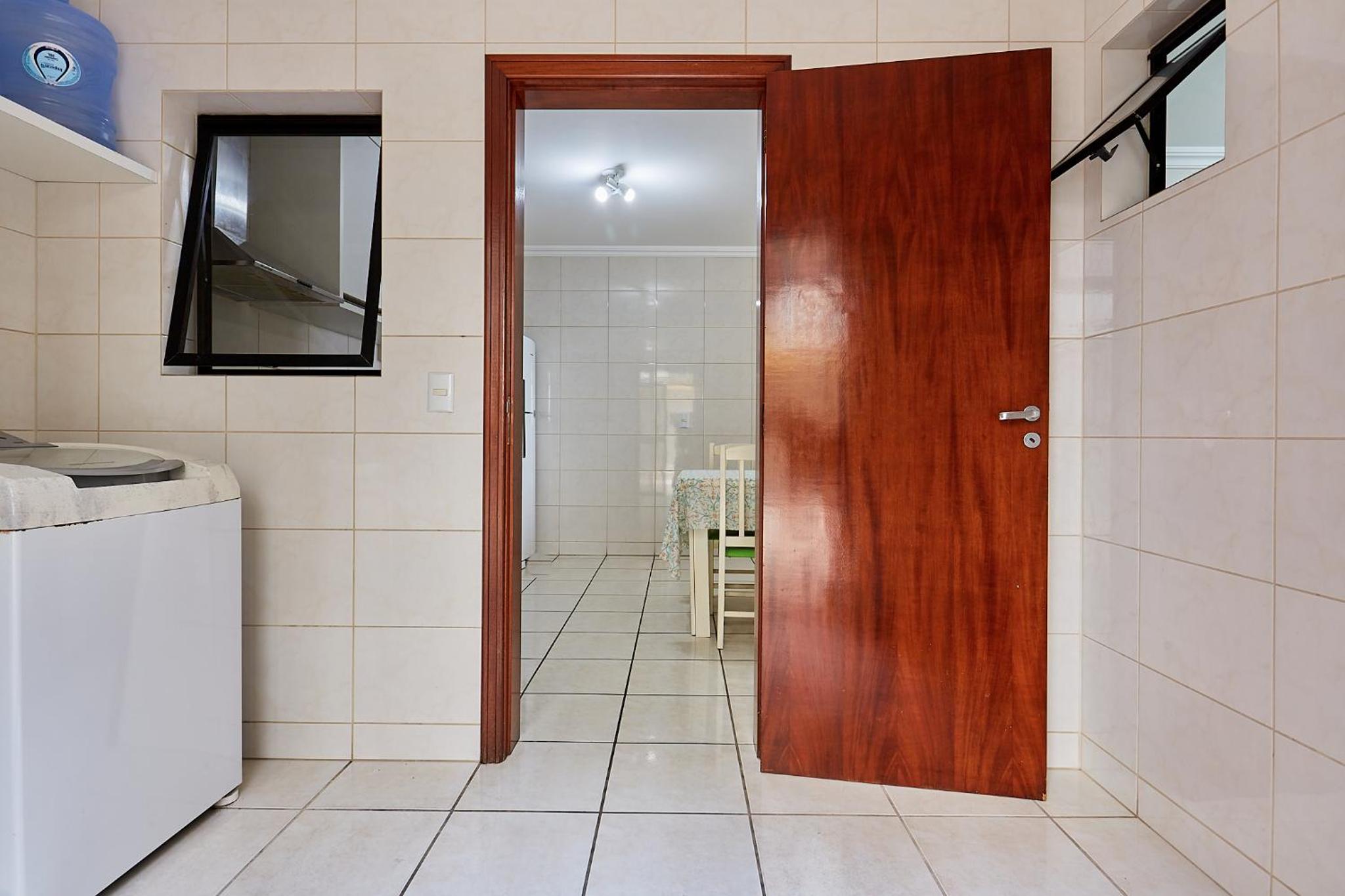 509 Apto 3 quartos sobre Avenida com vista para o mar em Bombinhas Centro