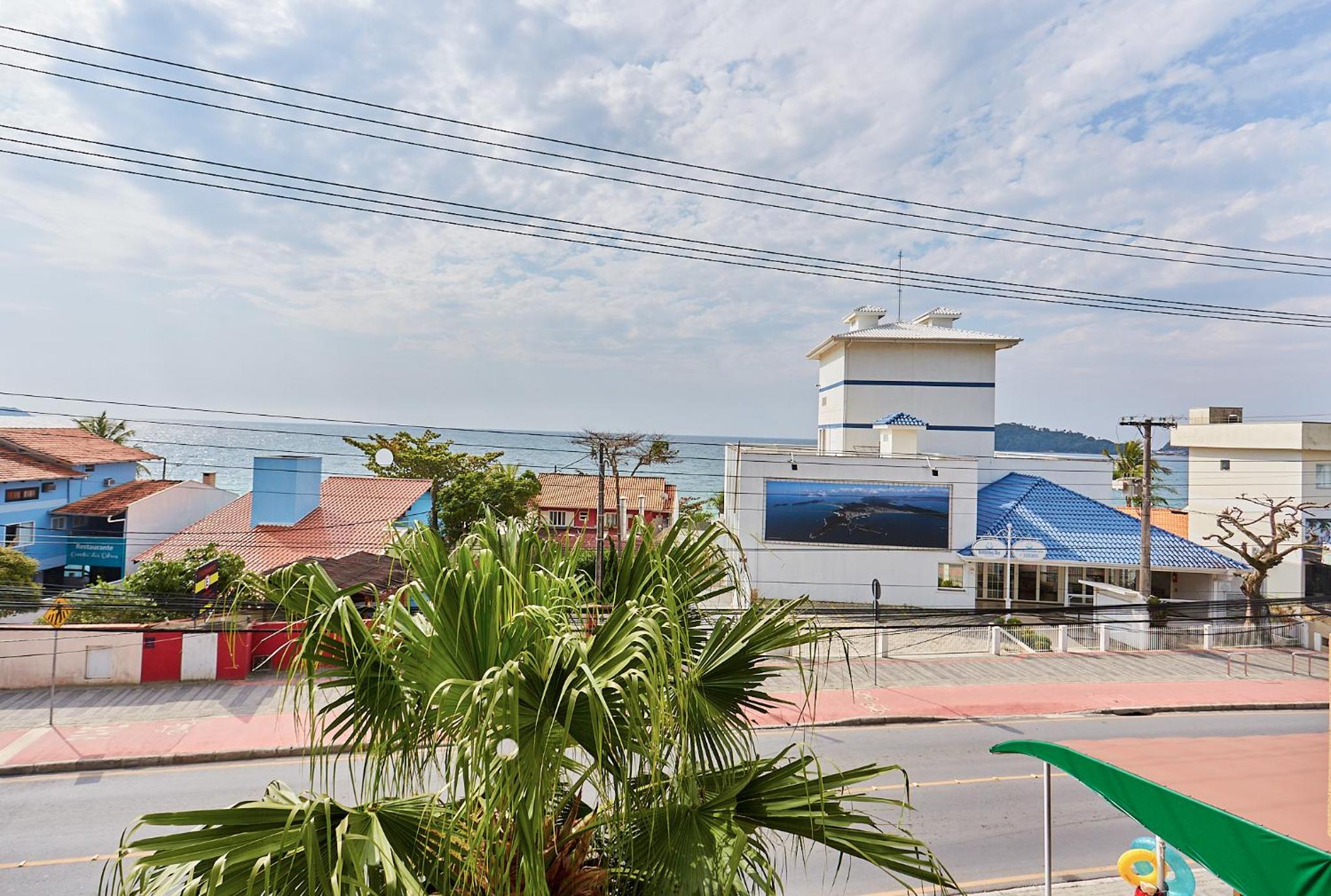 509 Apto 3 quartos sobre Avenida com vista para o mar em Bombinhas Centro