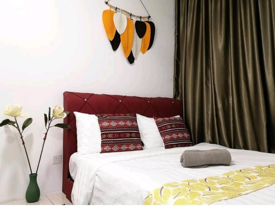 BOHEMIAN HOME 3 bedroom -10 mins to Mid Valley
