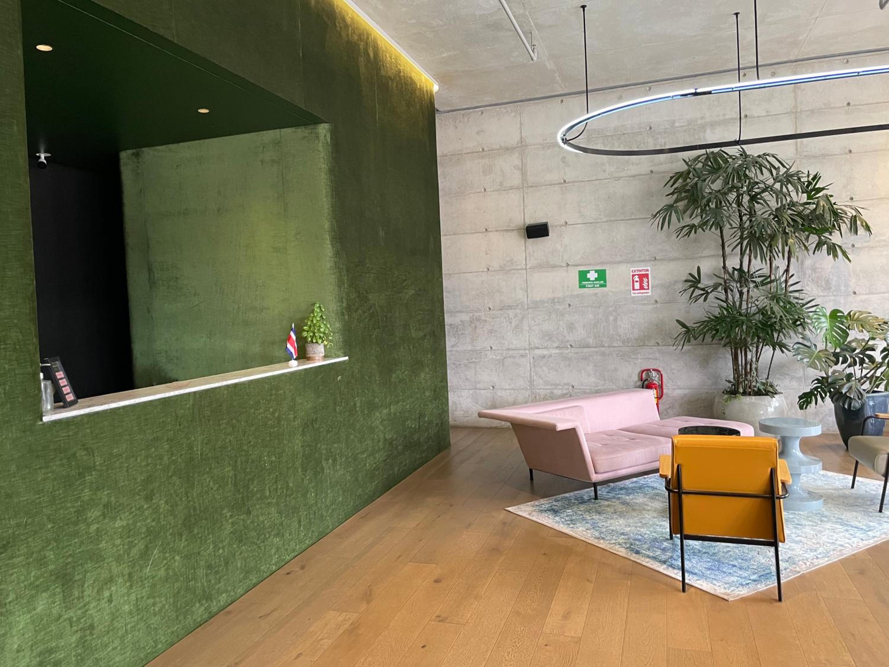 Cozy apartment with terrace, SJ Cosmopolitan Tower #402