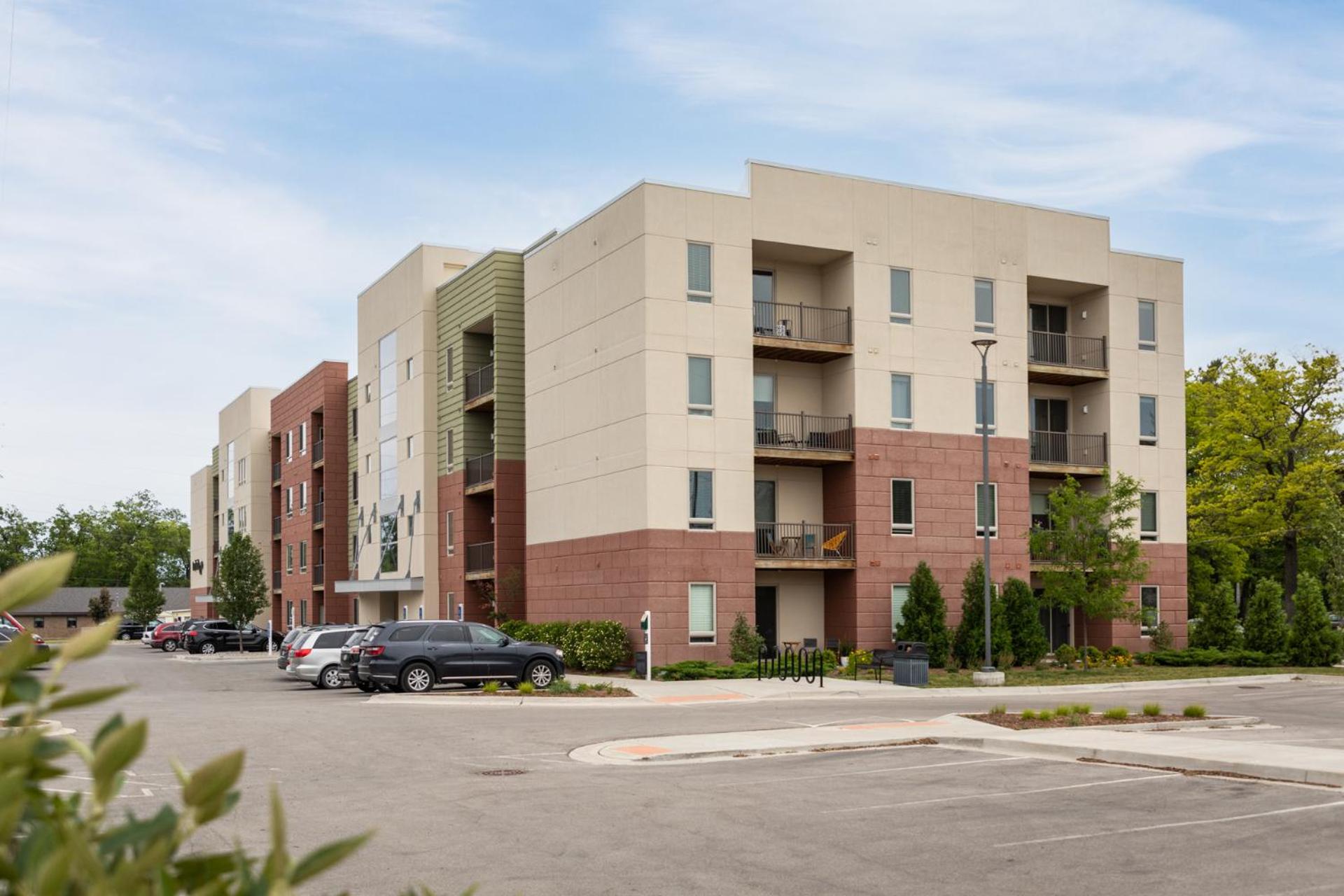 Hotel NEW HAPPY TRAIL 2BR CONDO CLOSE TO DOWNTOWN - Image 1