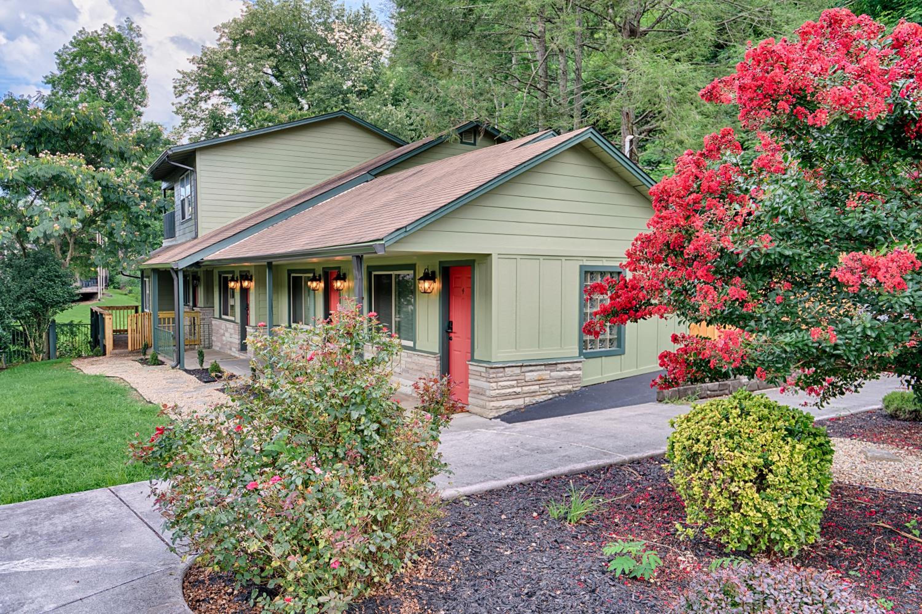 Newly Remodeled Motel in Gatlinburg! view 3