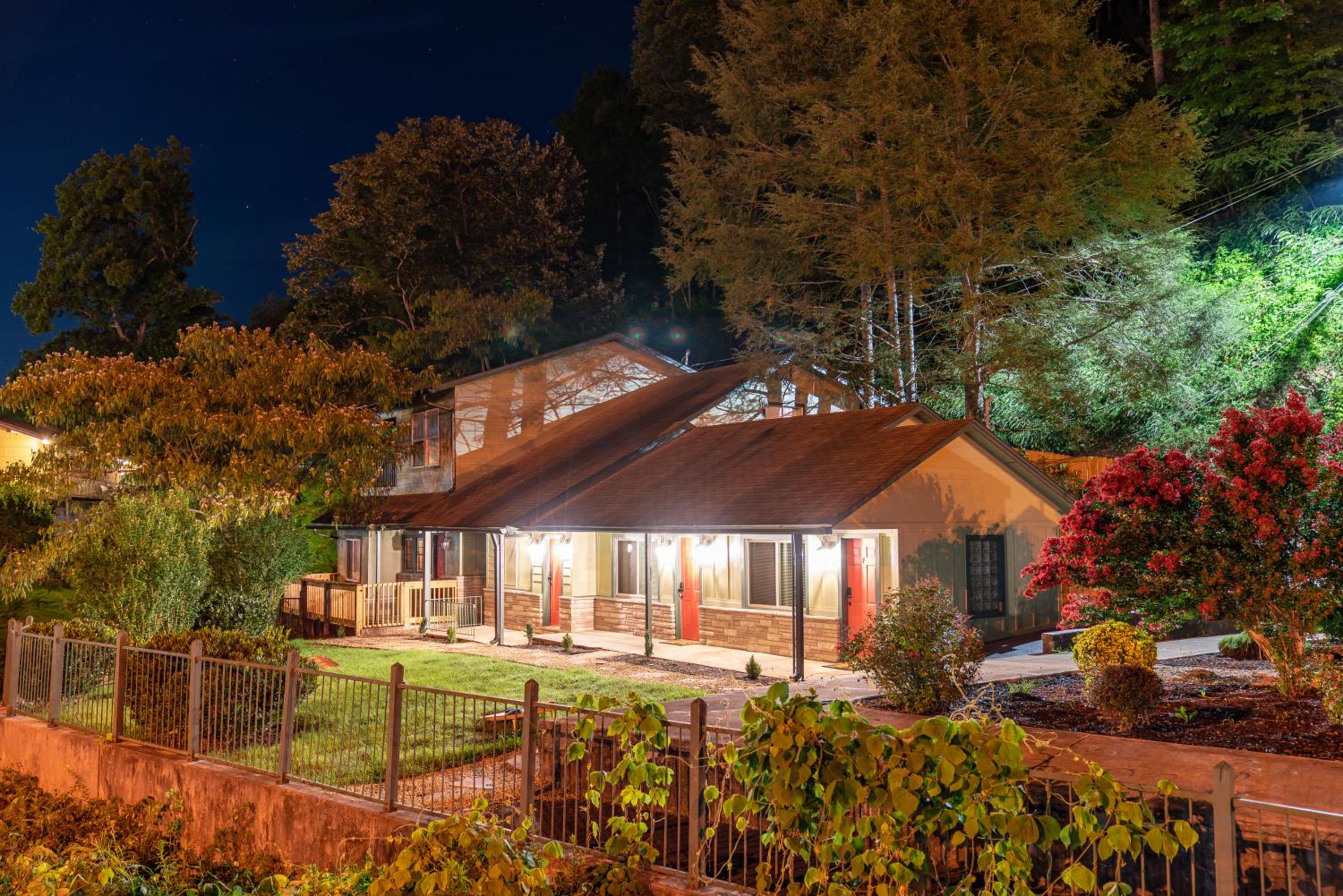 Newly Remodeled Motel in Gatlinburg! view 4