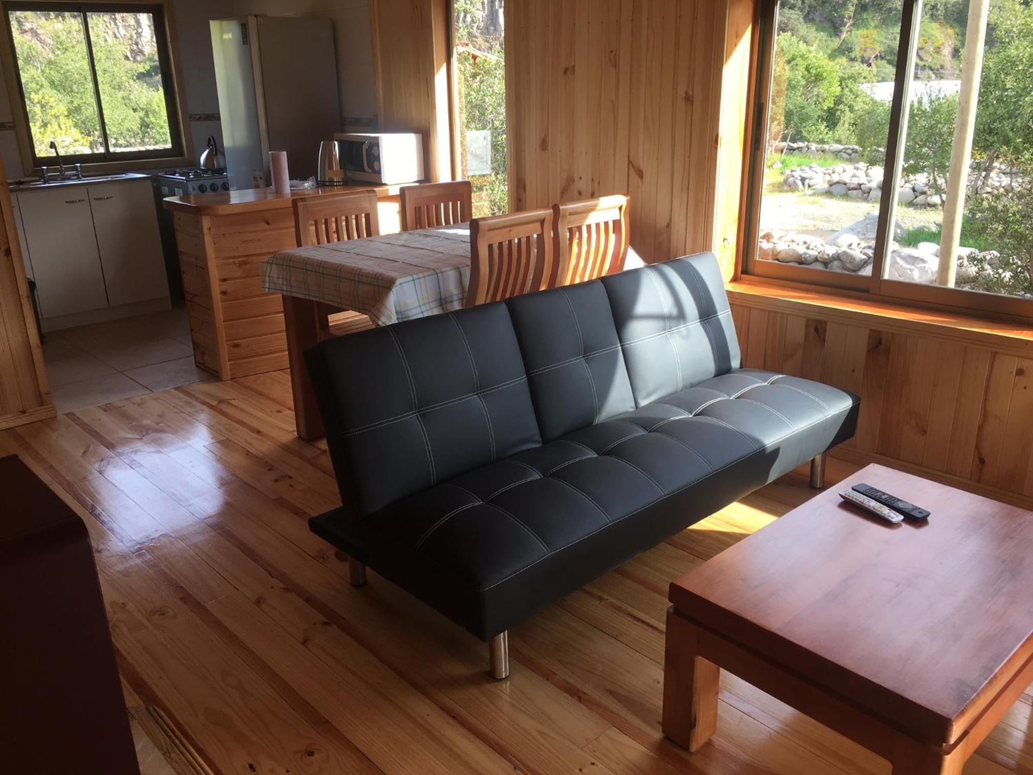 Los Quenes River Lodge