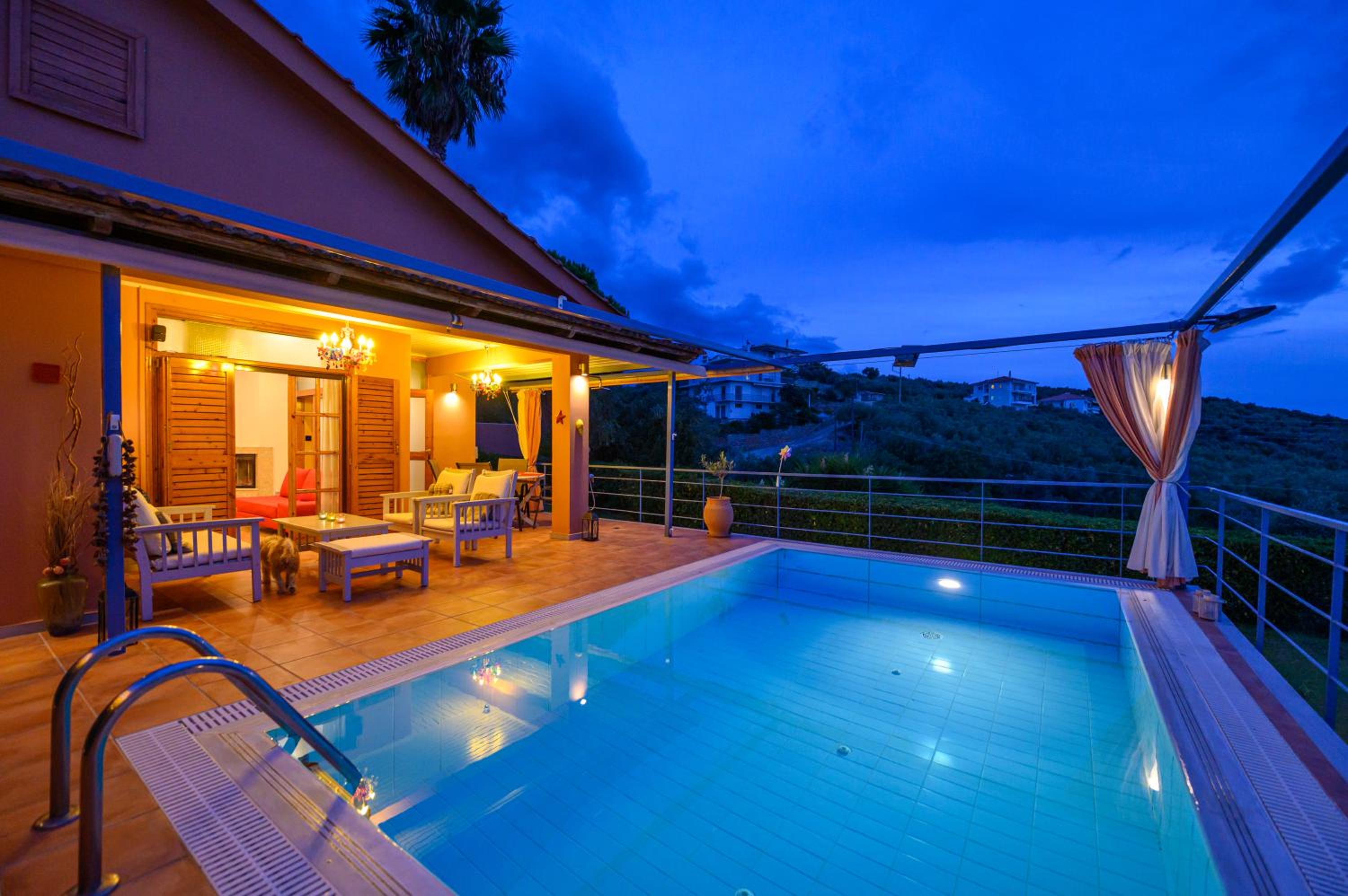 Cozy Small Smart Villa with Private Pool Mikri Mantineia Kalamata view 5
