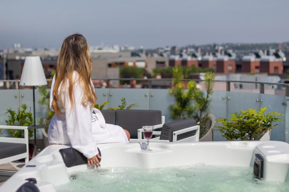 Jacuzzi