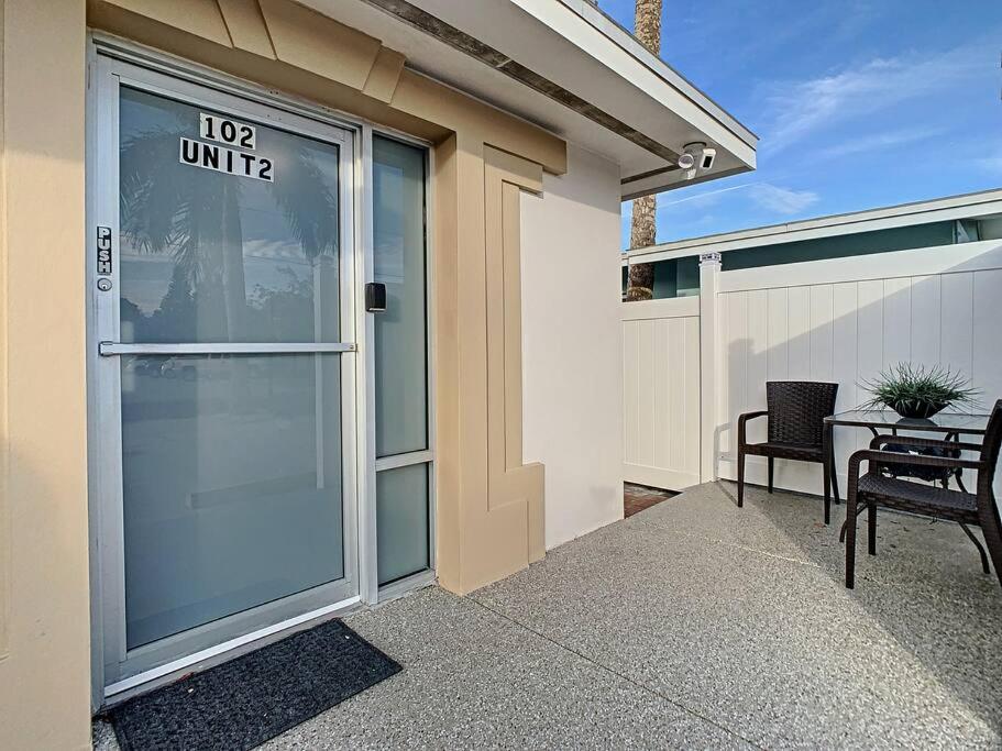 Steps From the beach, renovated 1bd 1 bth view 2