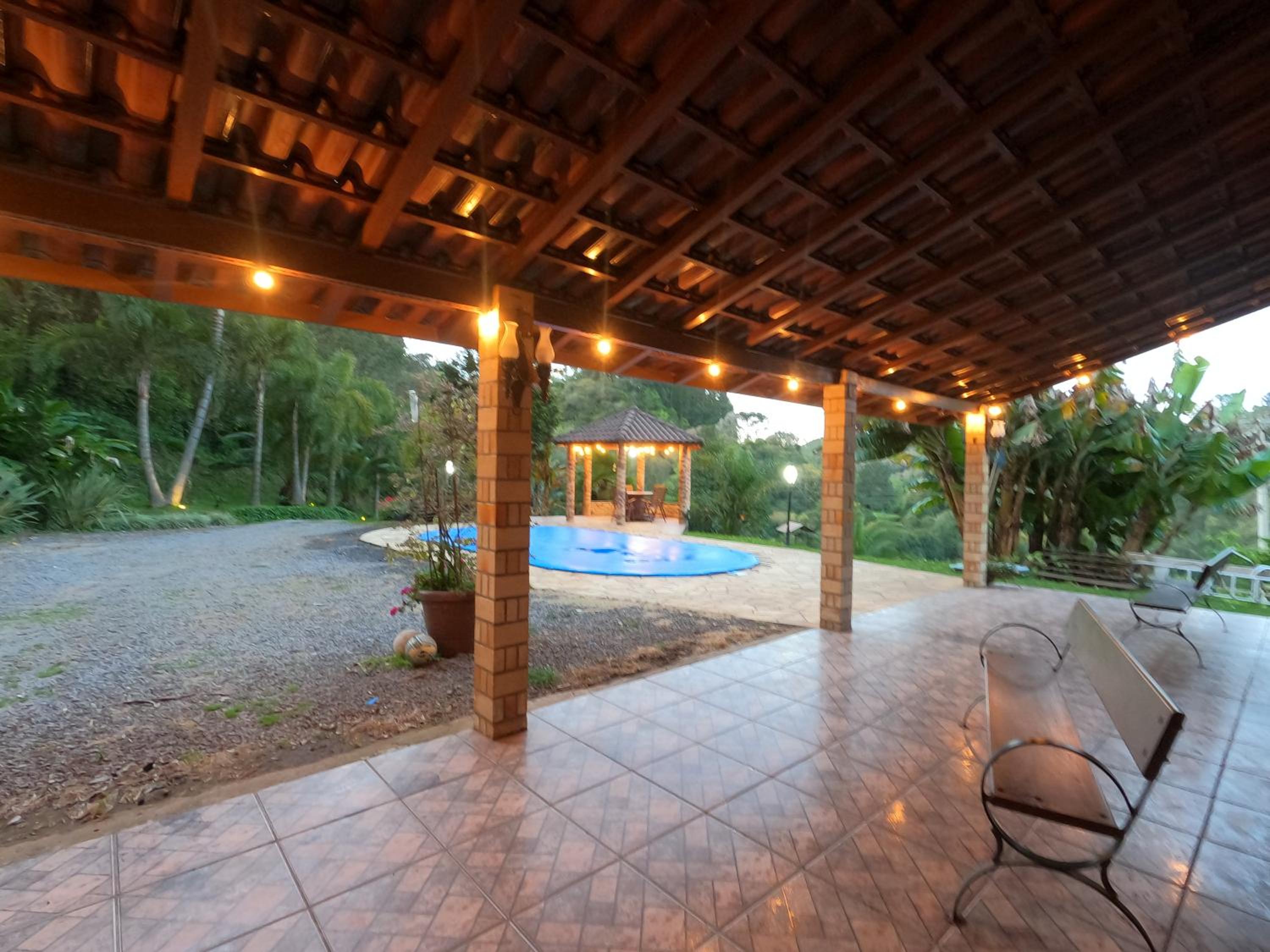 Sítio dos Coqueiros, em meio a natureza com piscina