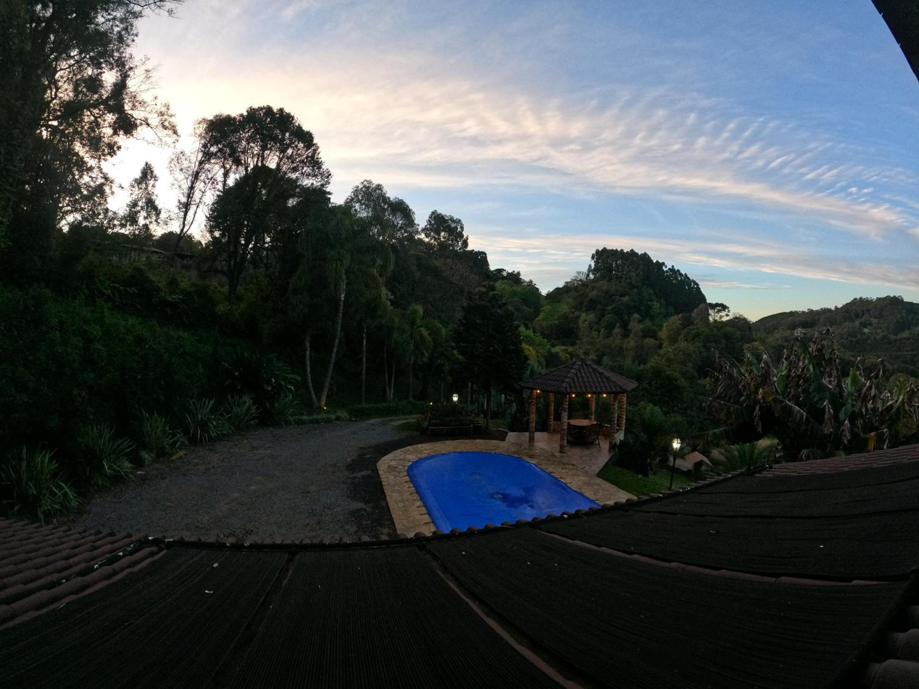 Sítio dos Coqueiros, em meio a natureza com piscina