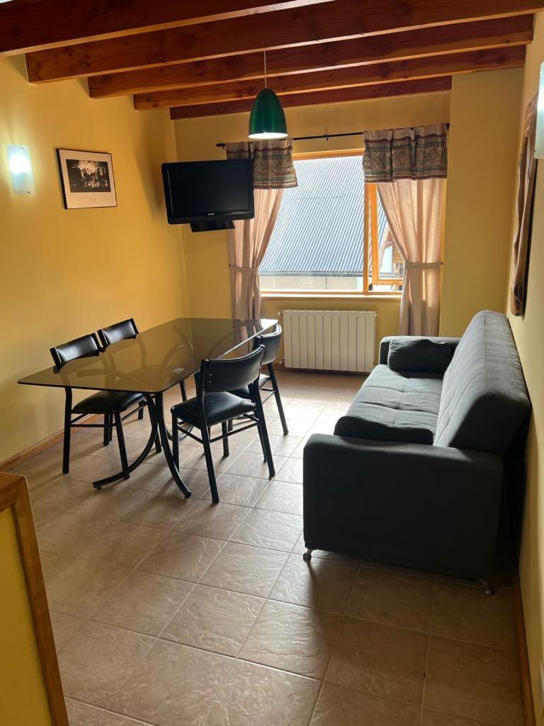 Departamento con pileta climatizada Roca