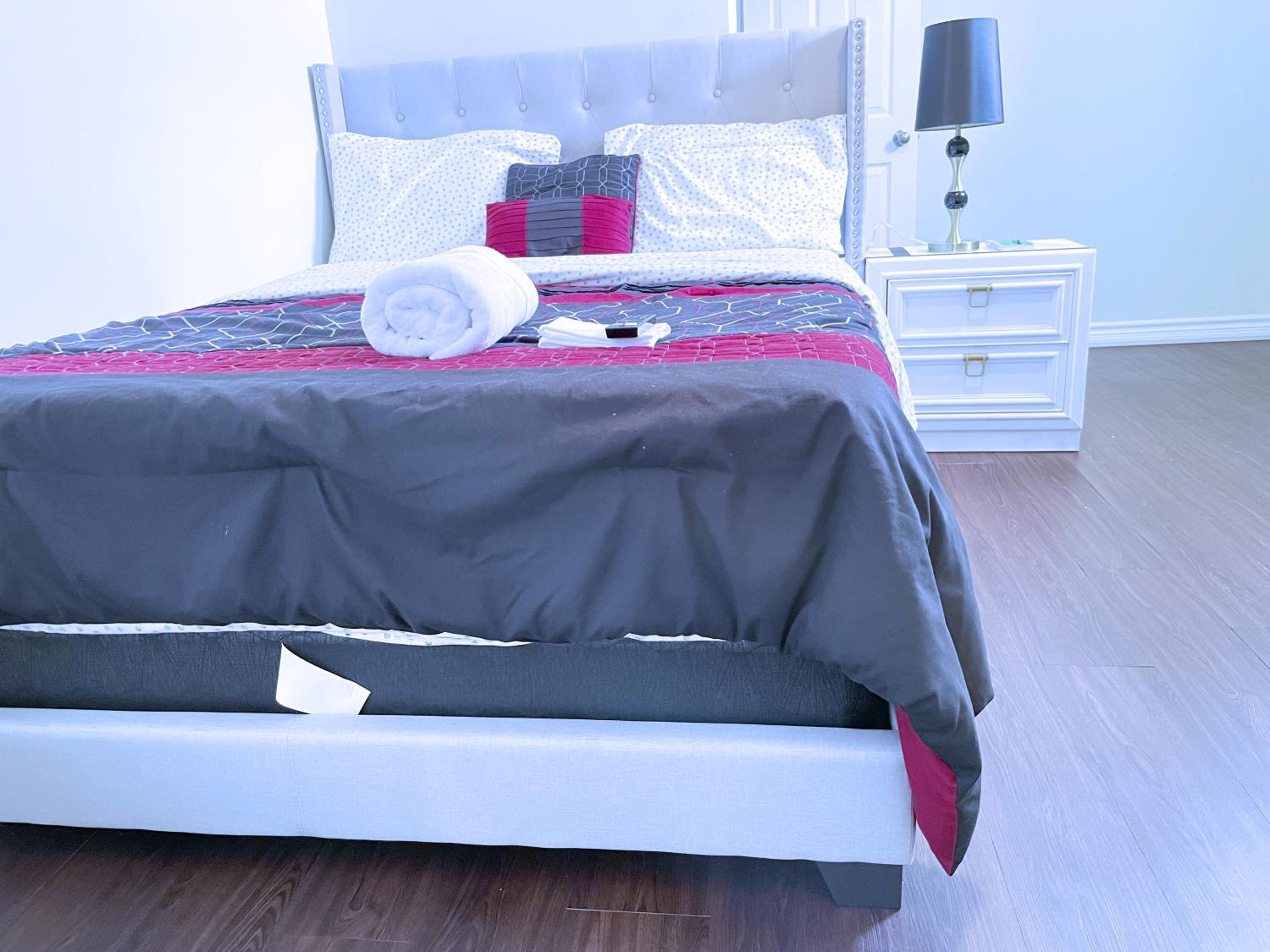 WELCOME TO PREMIUM LIVING PLACE / 2 BEDROOMS SUITE view 3
