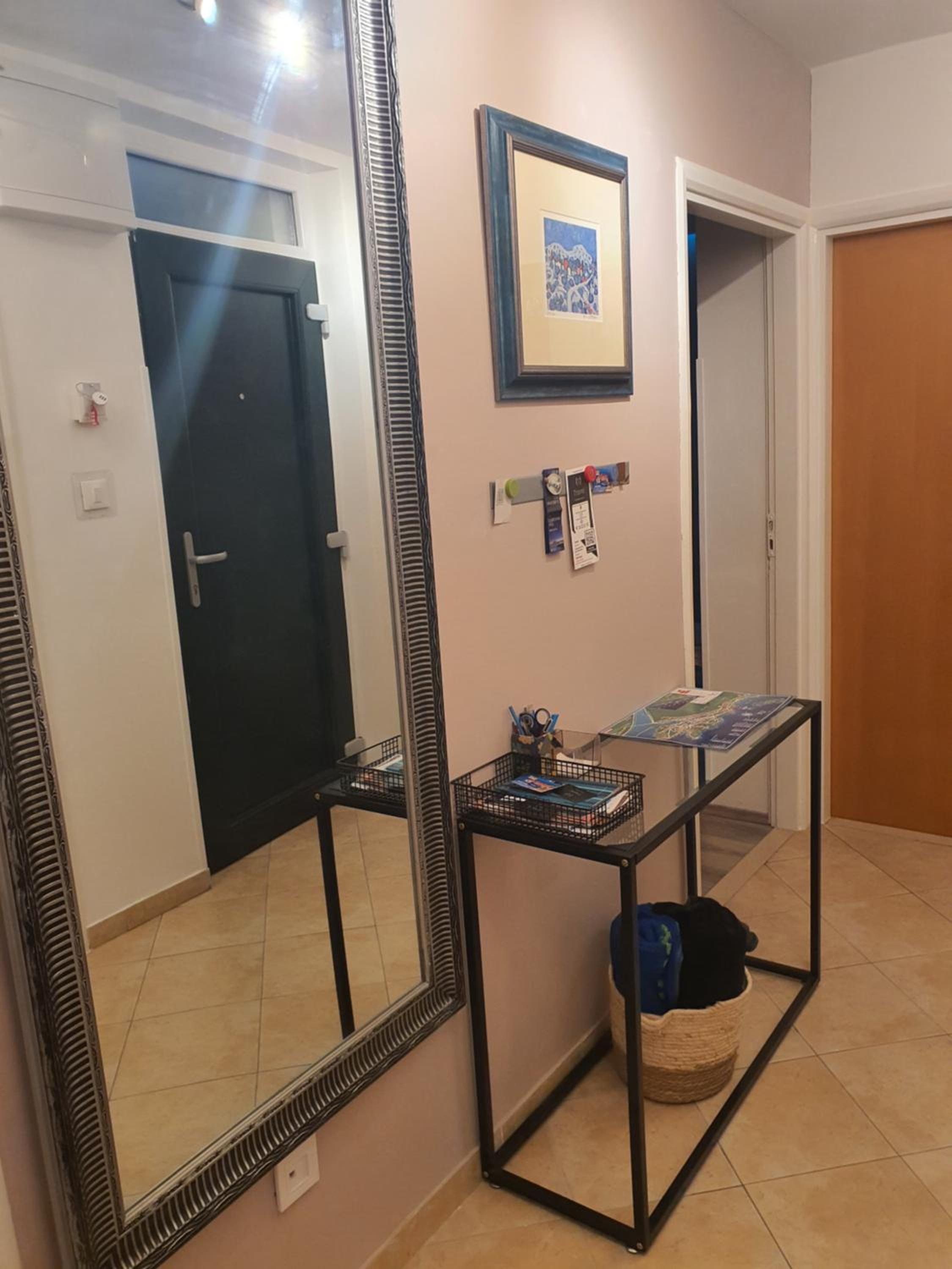 Batala1-City marina apartment with secured private parking