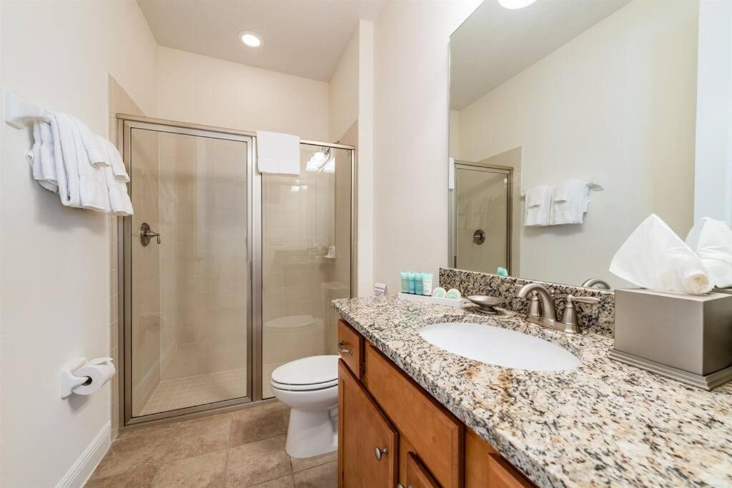 350 Villa - 8BD - Private Pool - Game room