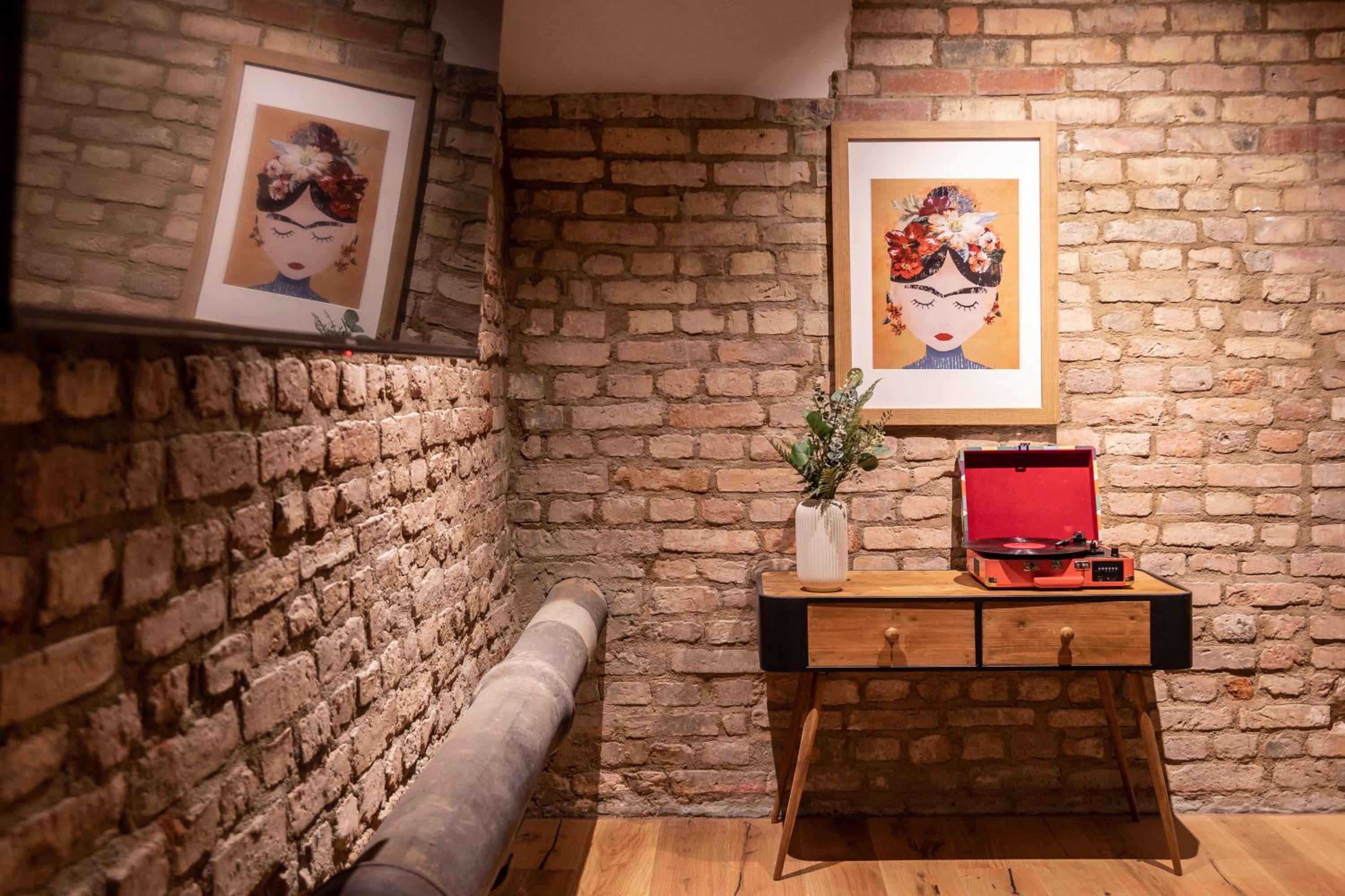Industrial Loft Duplex -100sqm- near Antonplatz