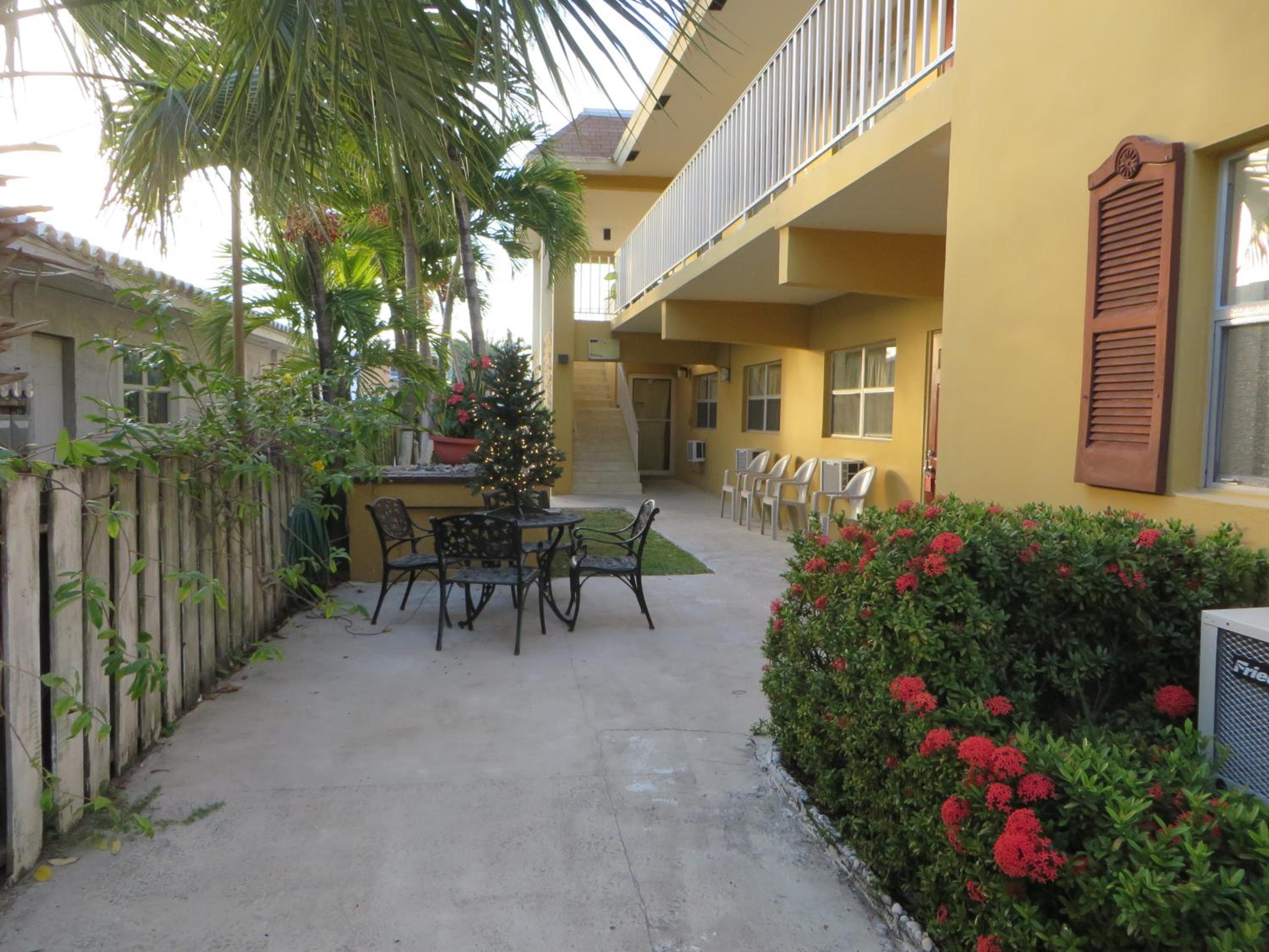 Fort Lauderdale Vacations - Dee Jay Beach Resort - Property Image 11