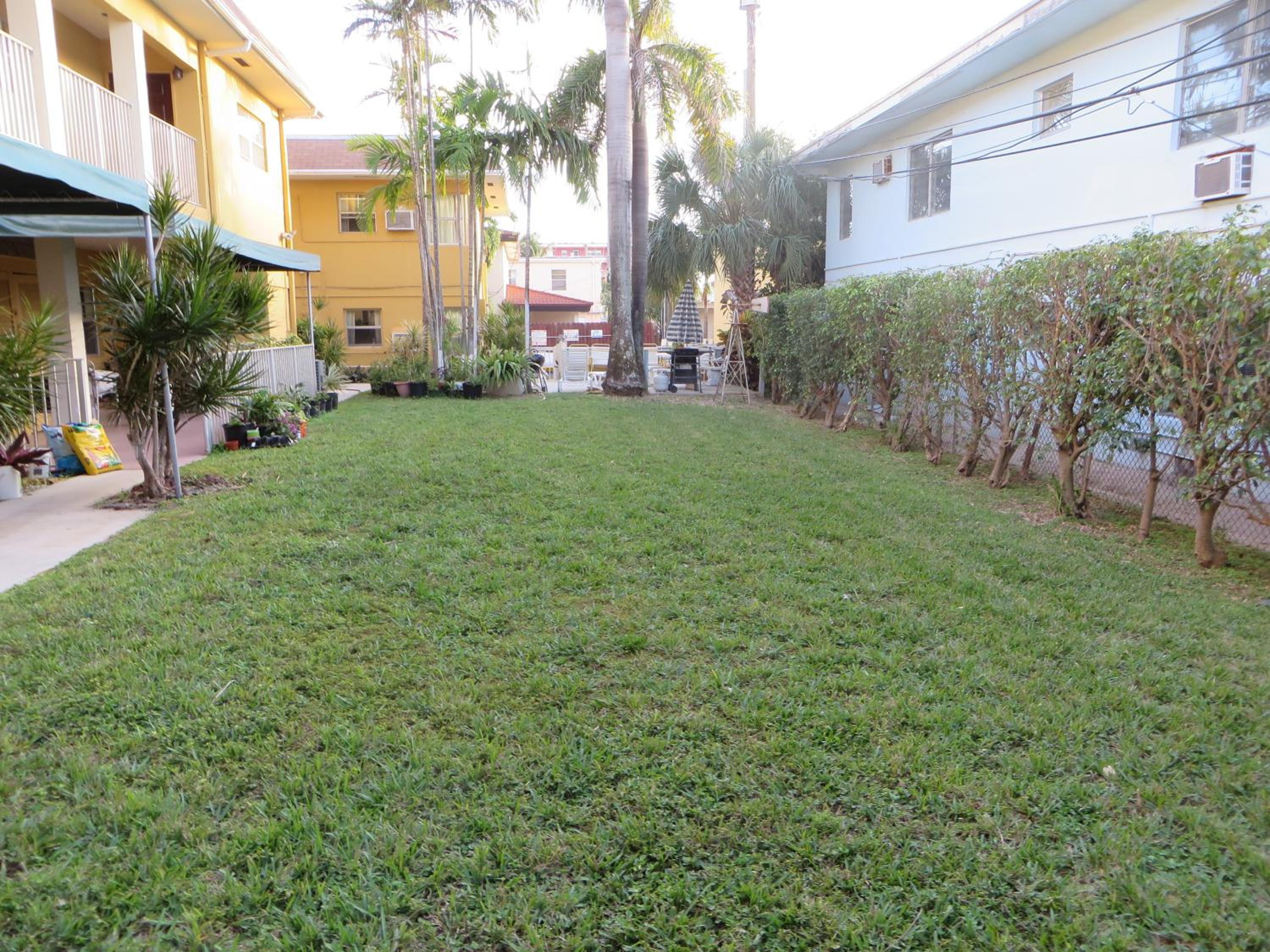 Fort Lauderdale Vacations - Dee Jay Beach Resort - Property Image 2