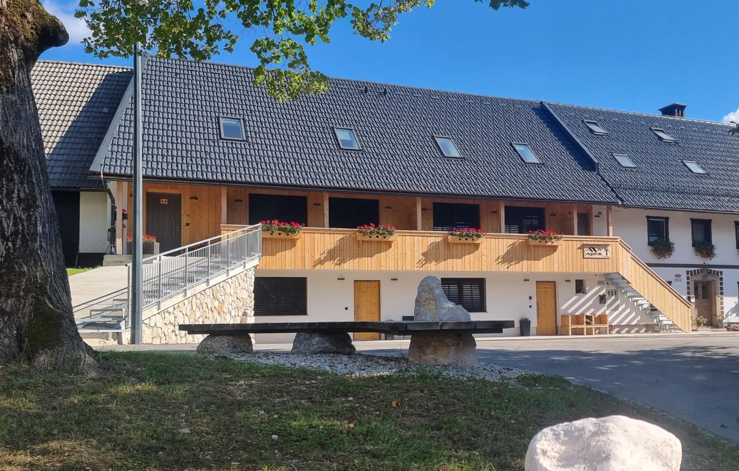 Hotel Pr `agotnik Apartmaji Sobe Bohinj