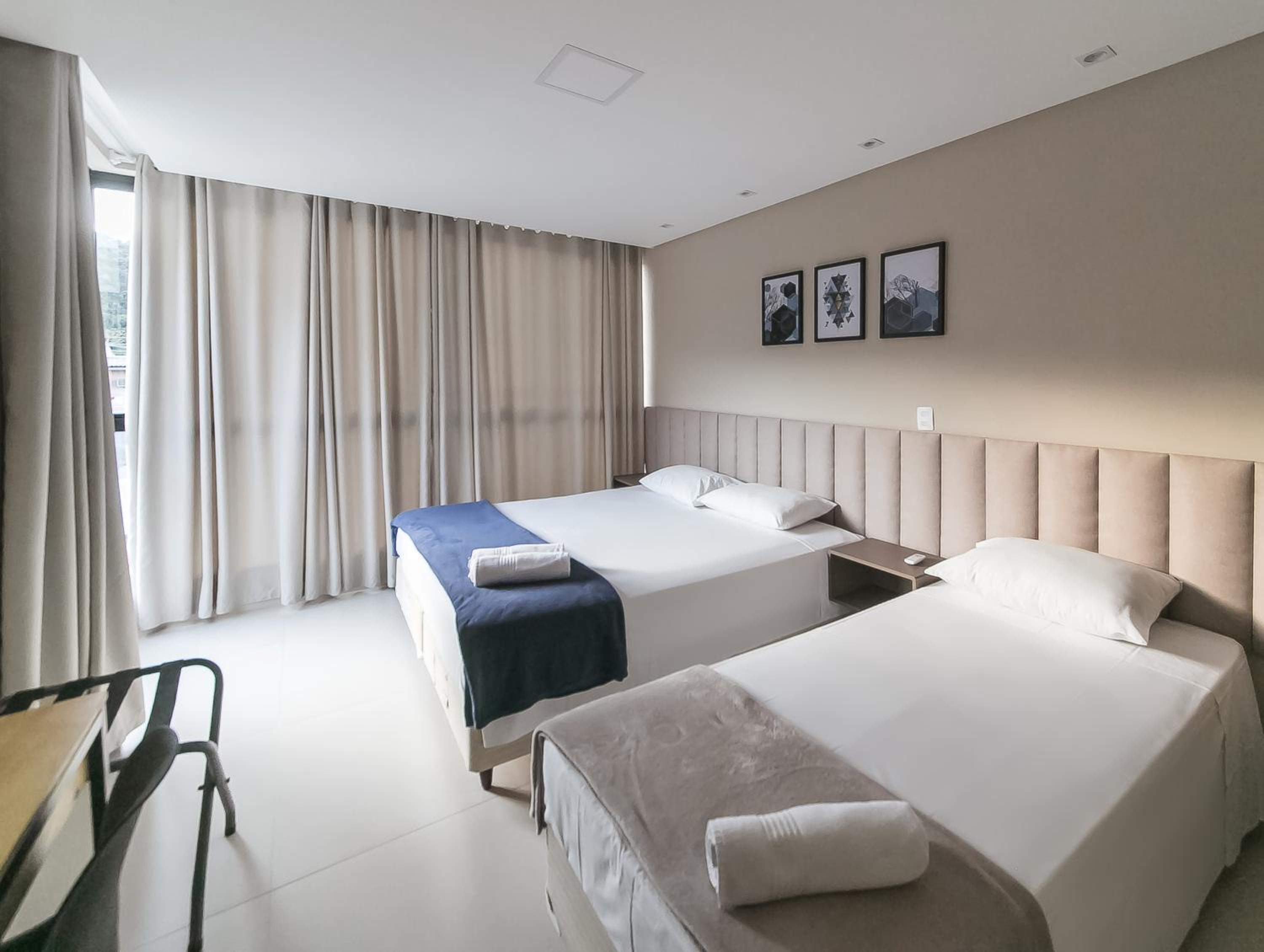 Casa Requinte, 4 suítes com Piscina Privativa, BC