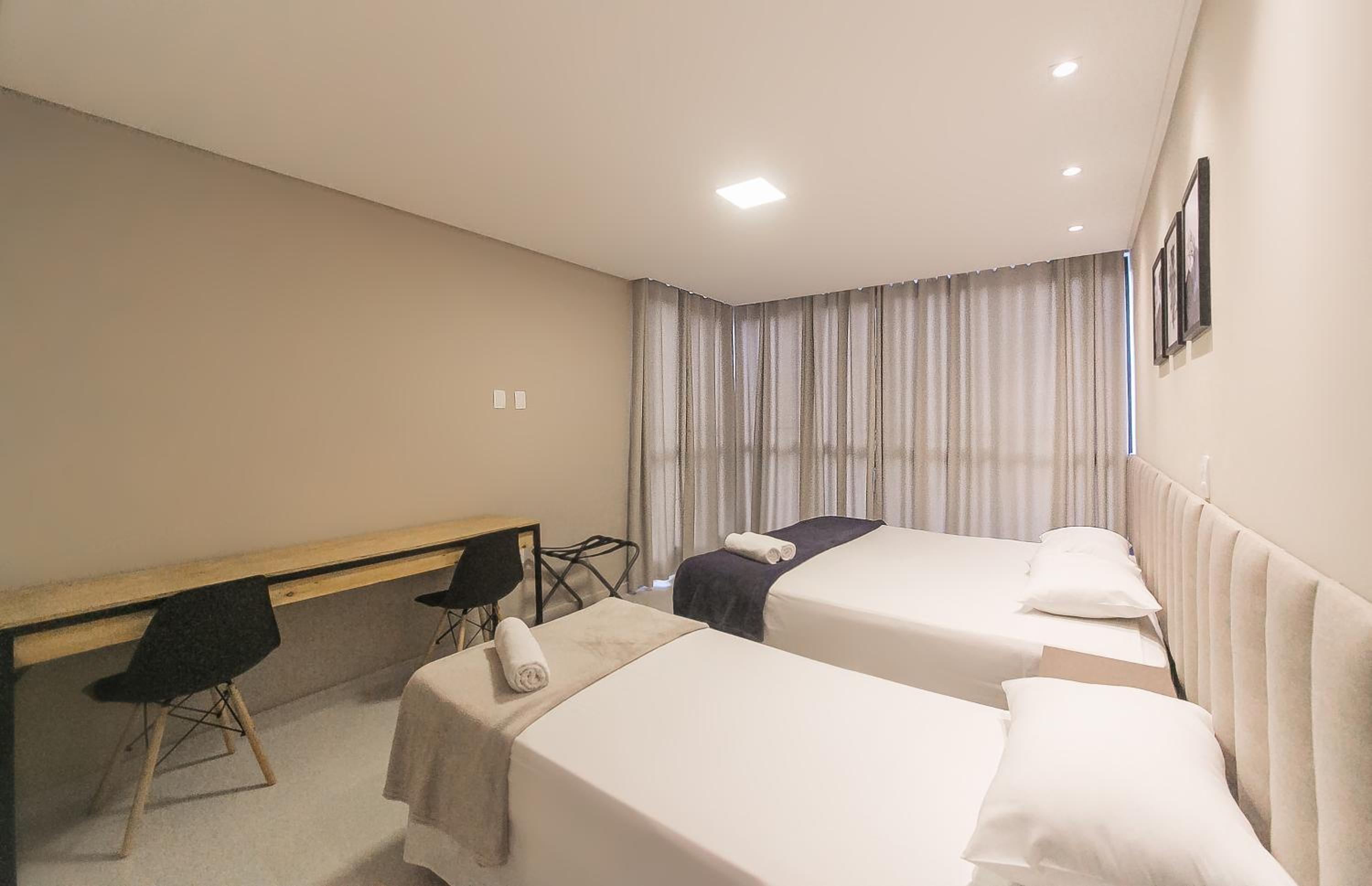 Casa Requinte, 4 suítes com Piscina Privativa, BC