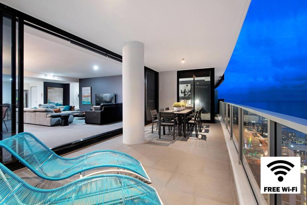 Hotel Circle On Cavill - 4 Bedroom Sub Penthouse + Study Ocean View