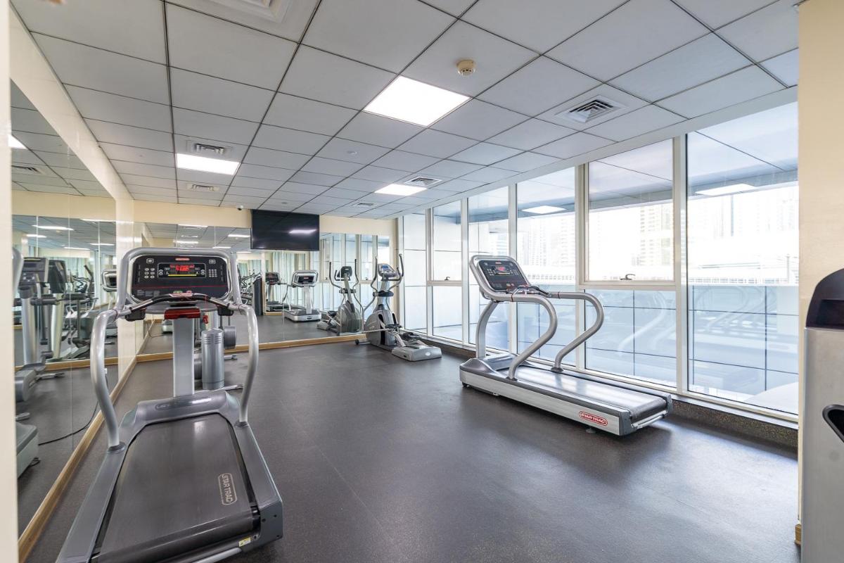 Dubai Marina - Stunning Huge 4 Bedroom Apts Near JBR - Gym - Pool - Parking by Sojo Stay