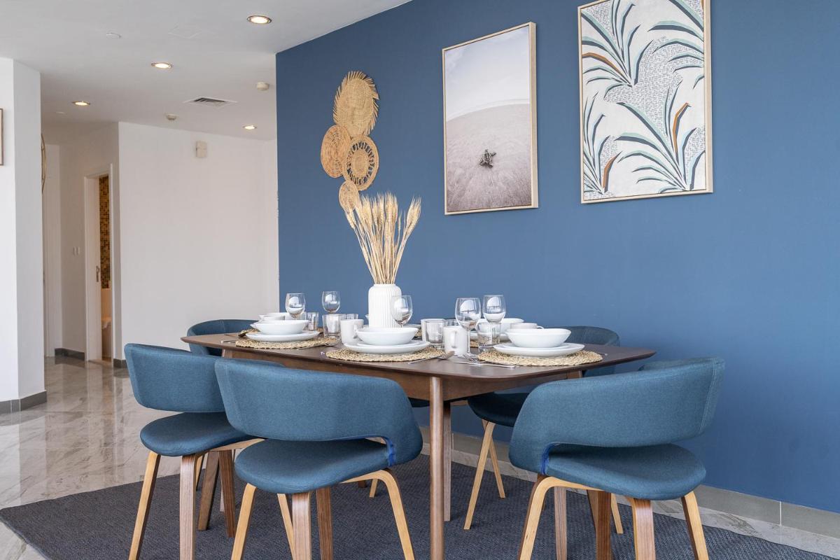 Dubai Marina - Stunning Huge 4 Bedroom Apts Near JBR - Gym - Pool - Parking by Sojo Stay