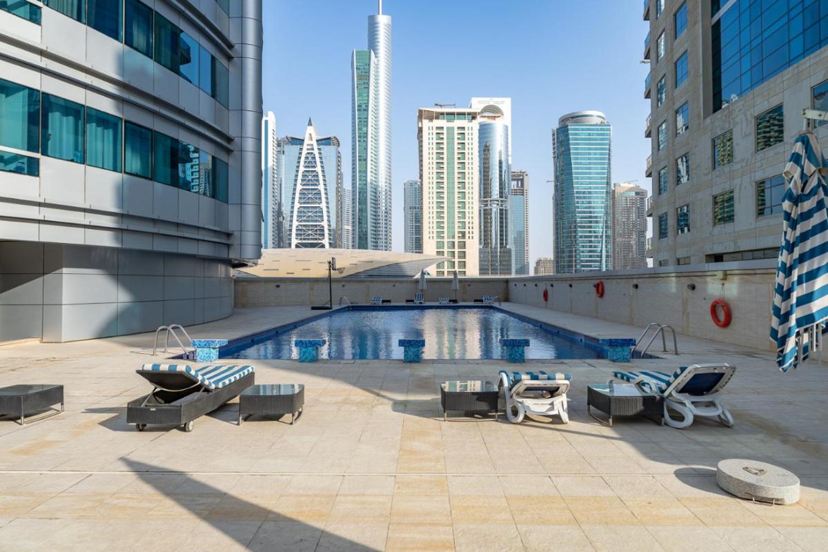 Dubai Marina - Stunning Huge 4 Bedroom Apts Near JBR - Gym - Pool - Parking by Sojo Stay