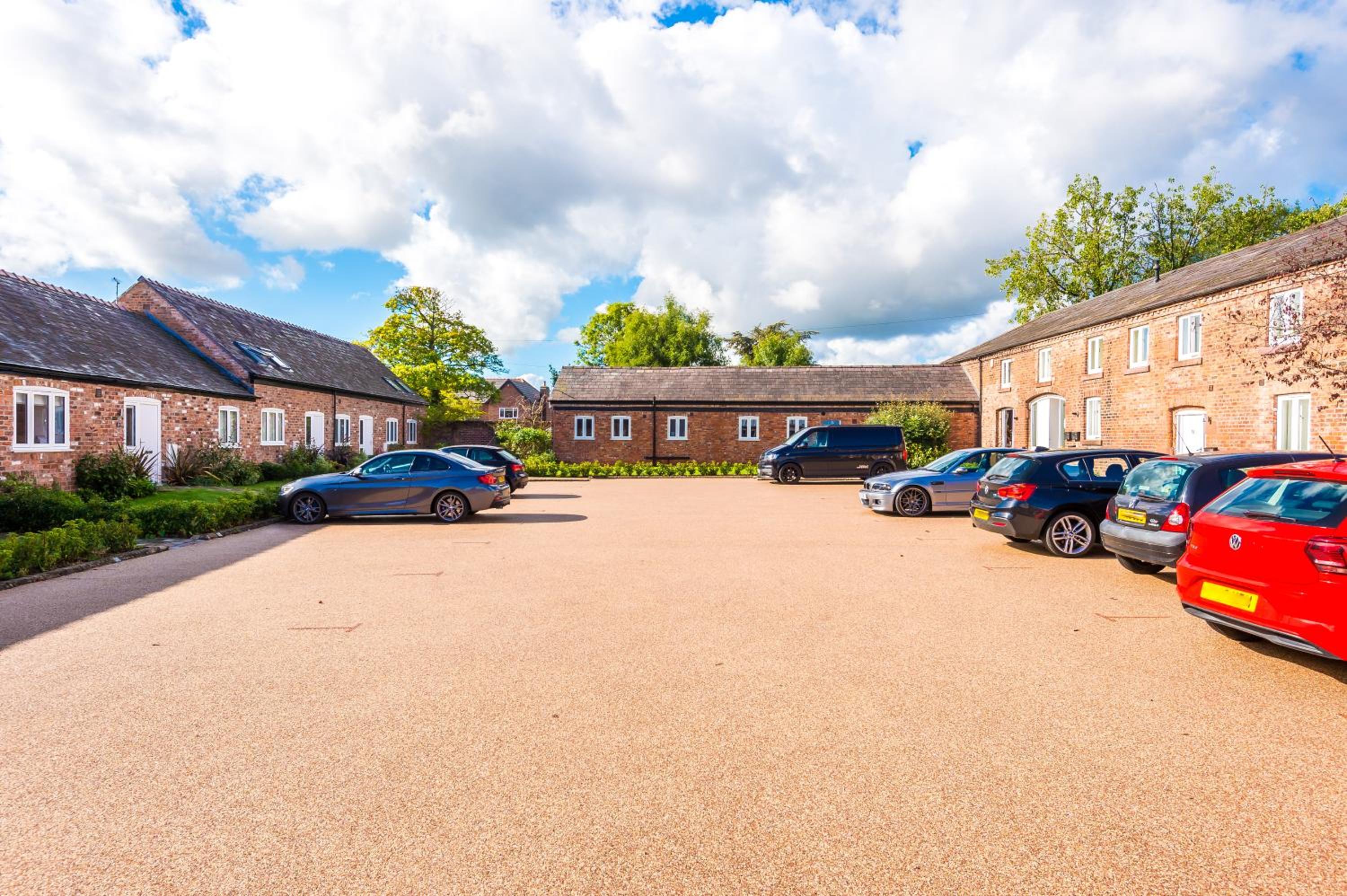 Wild Drive Chester - Stunning cottage just minutes from Chester and Zoo view 3