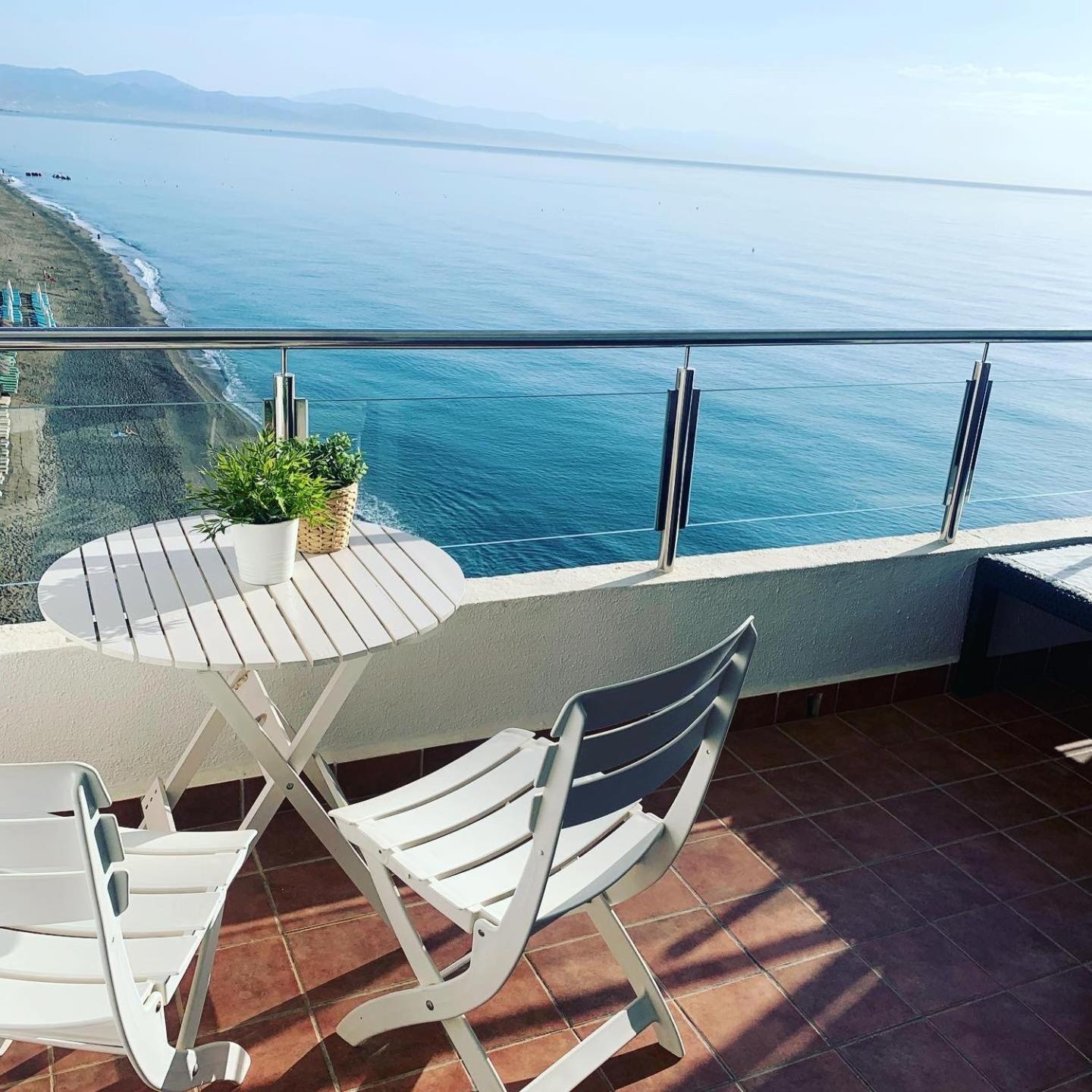 Amazing frontline sea views Studio apartment Castillo Del Vigia Torremolinos photo 4