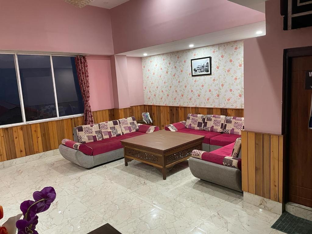 Tselazang Boutique Hotel By WB Inn view 2