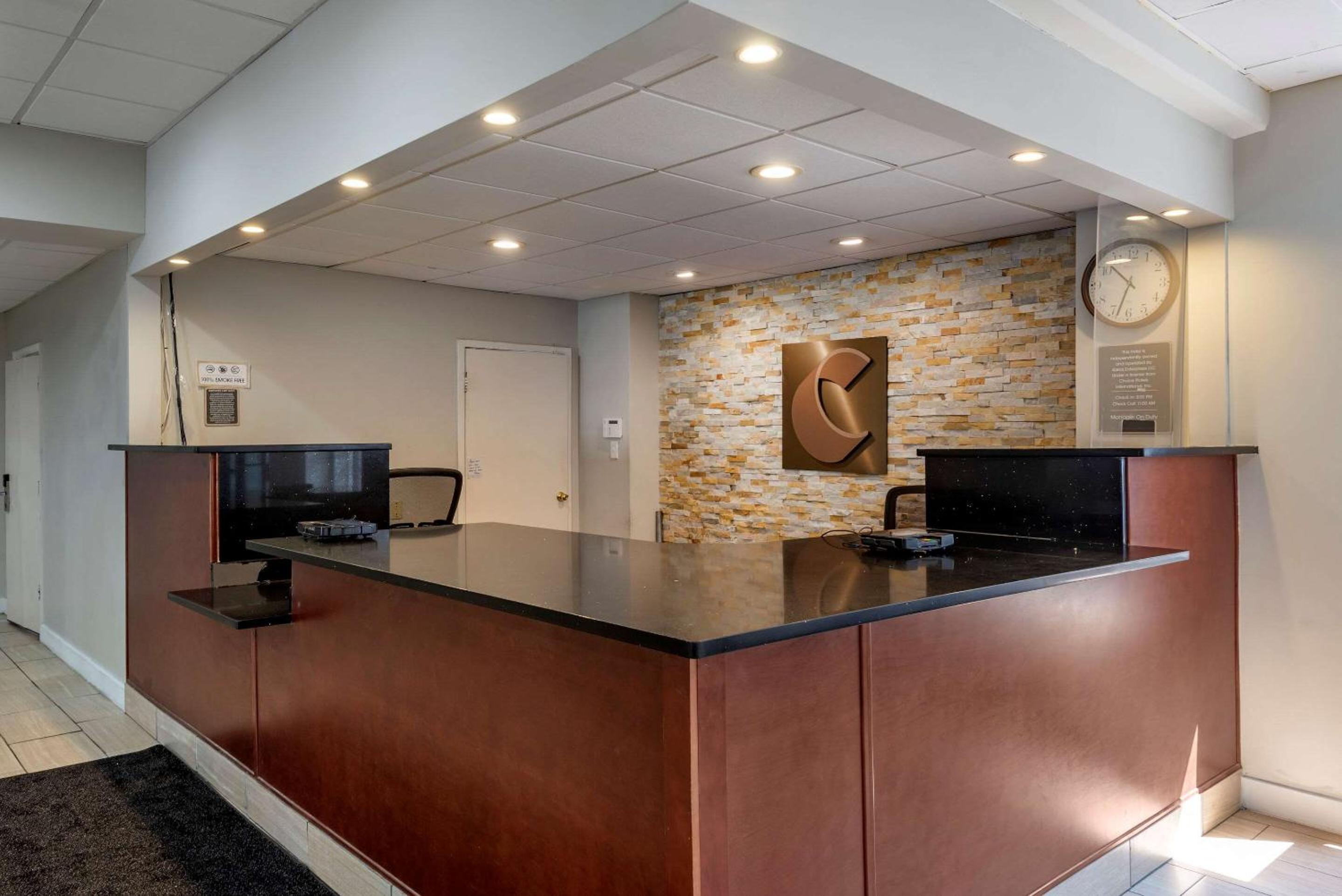 Comfort Inn Philadelphia International Airport West view 4