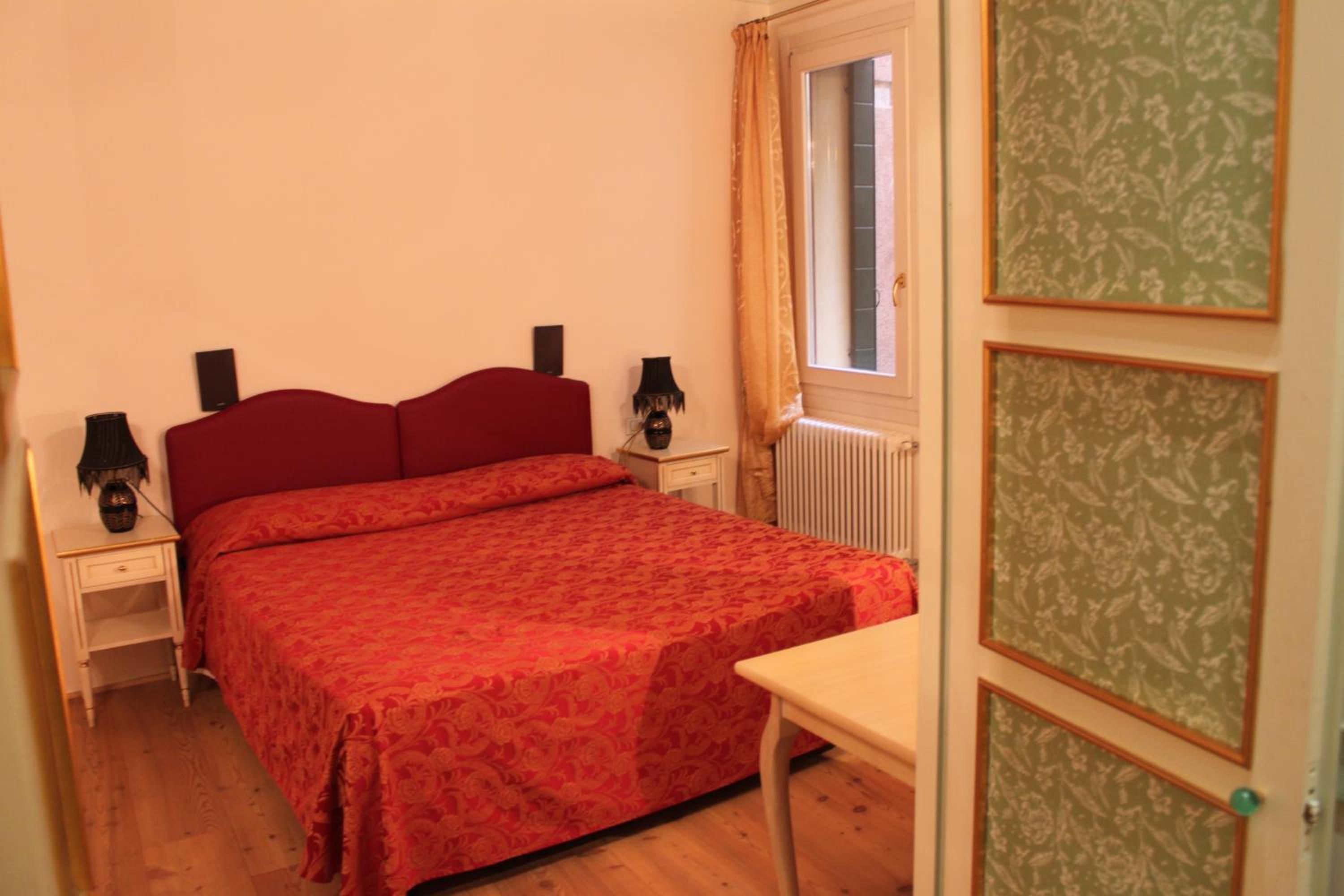 Sant'Angelo - Fenice Apartments in Venice