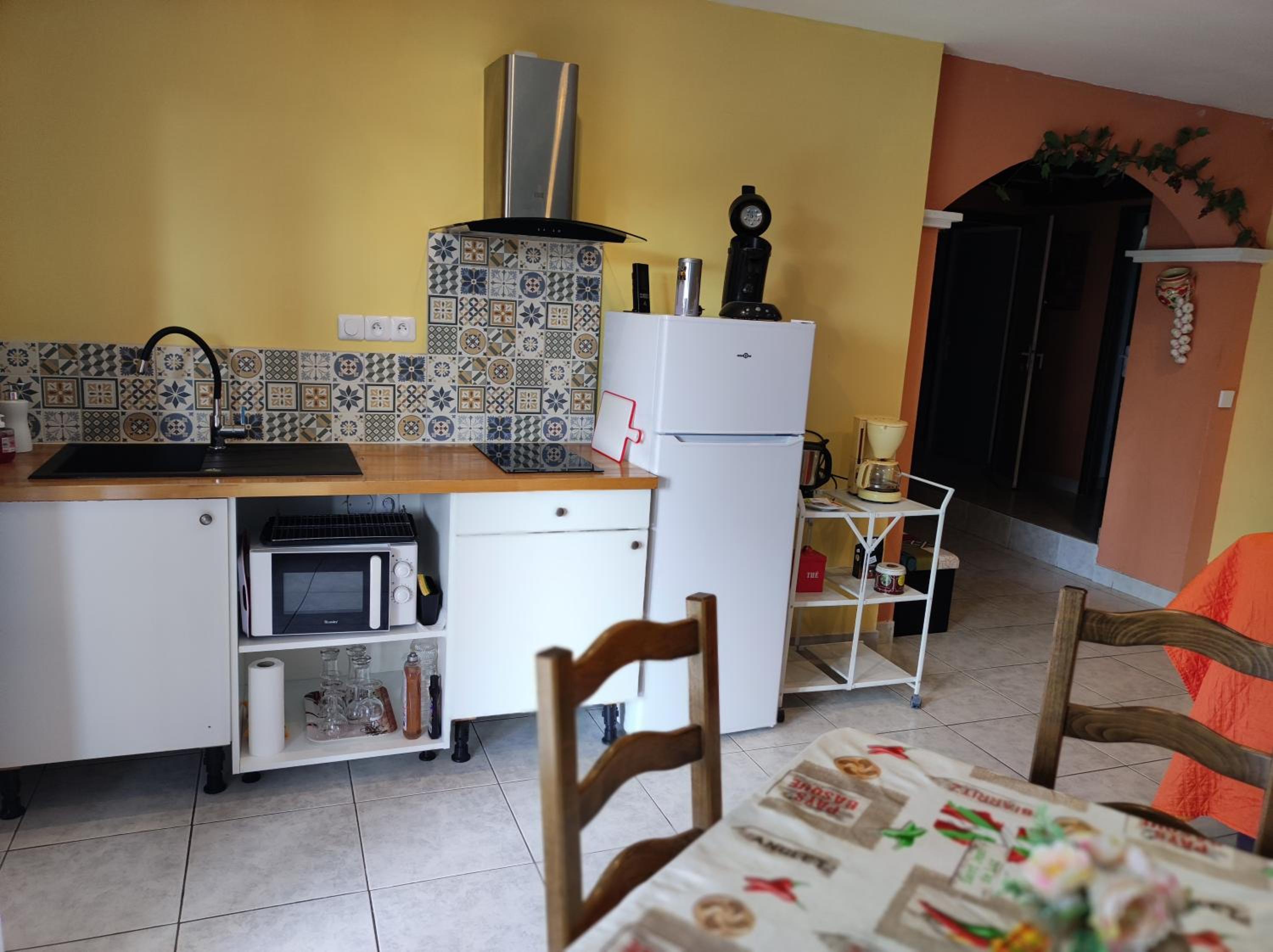 Photo 8