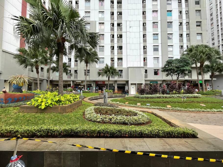 Cozy Studio Work From Home at Apt Greenbay Pluit Baywalk Tower C