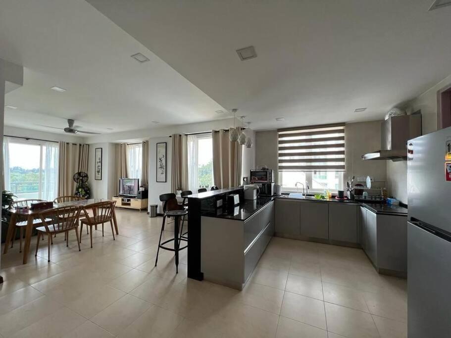 Santubong Suites Sejinjang photo 1