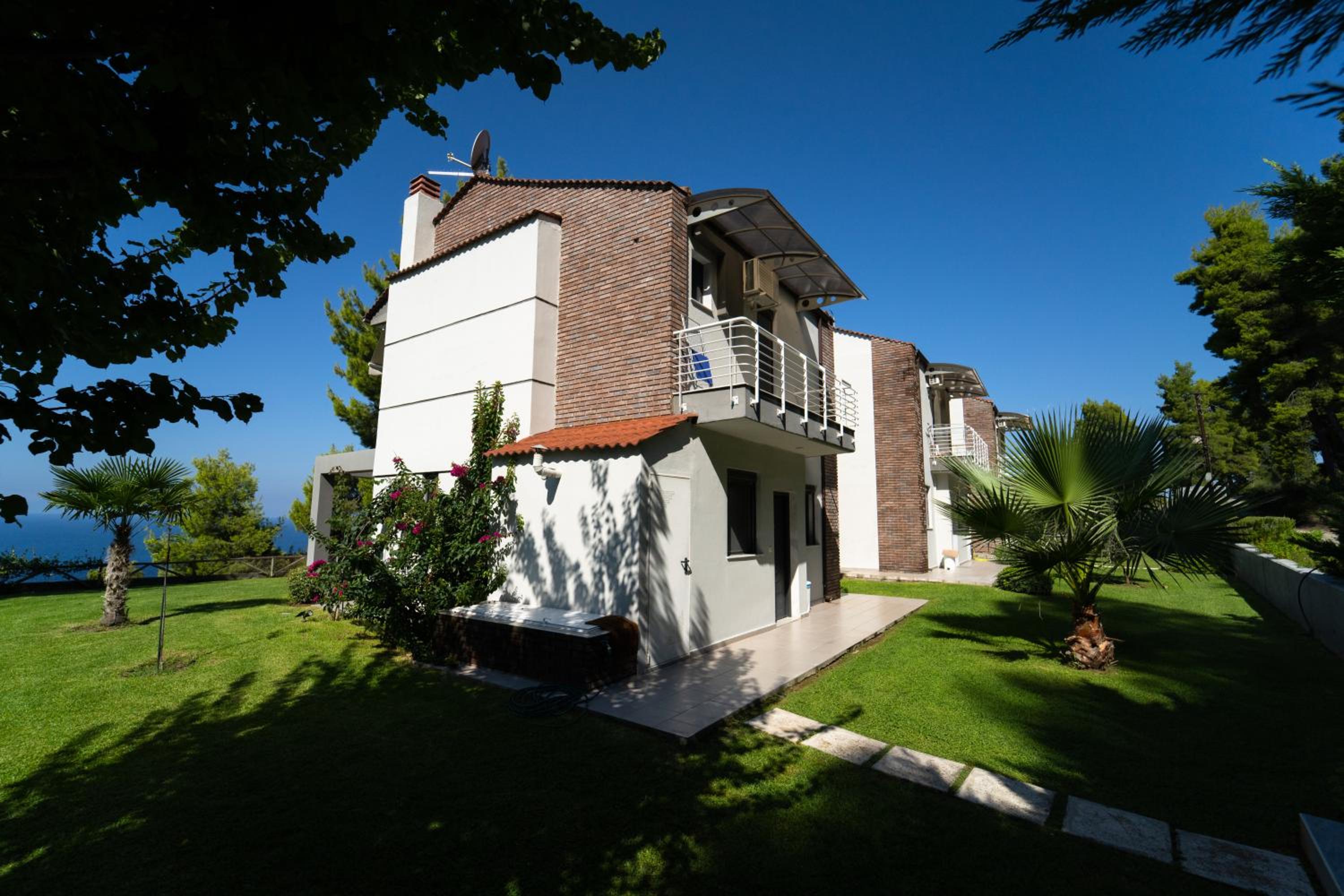 Photo 9