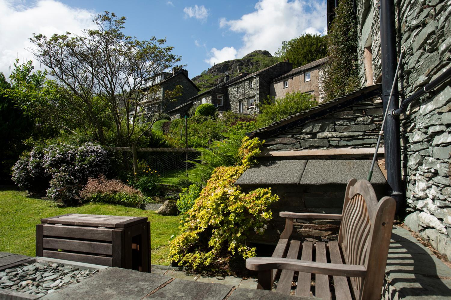 Oak Cottage Chapel Stile view 2
