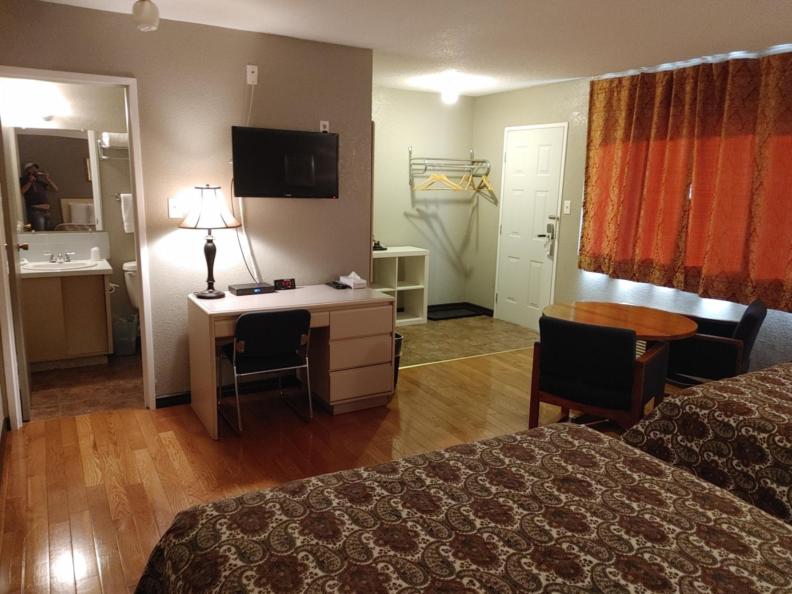Magnuson Hotel Creston