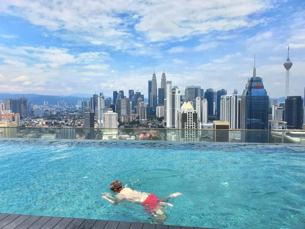 Regalia Suites KLCC View Rooftop Infinity Pool by SHI