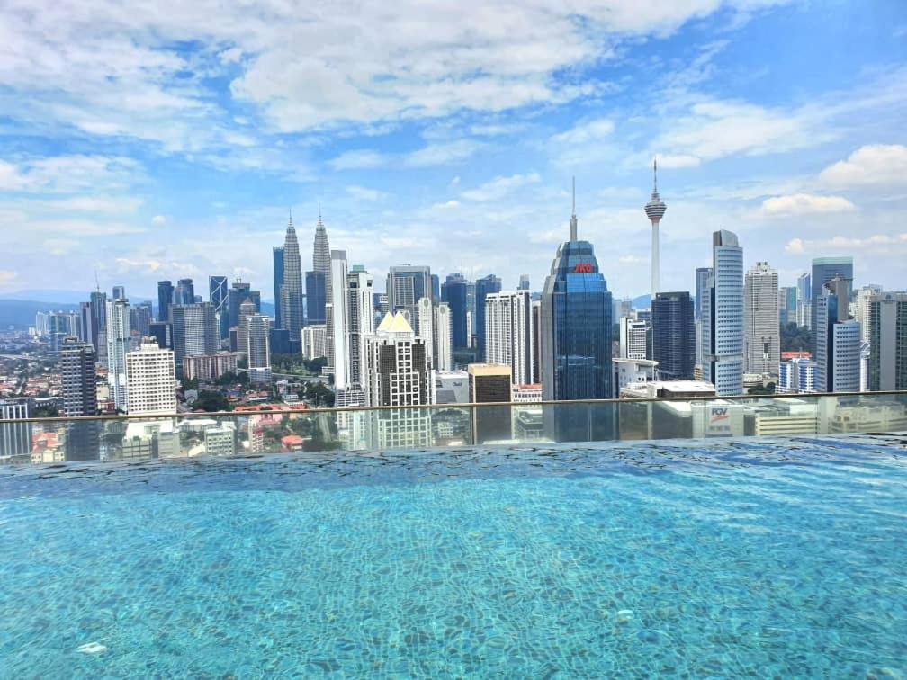 Regalia Suites KLCC View Rooftop Infinity Pool by SHI