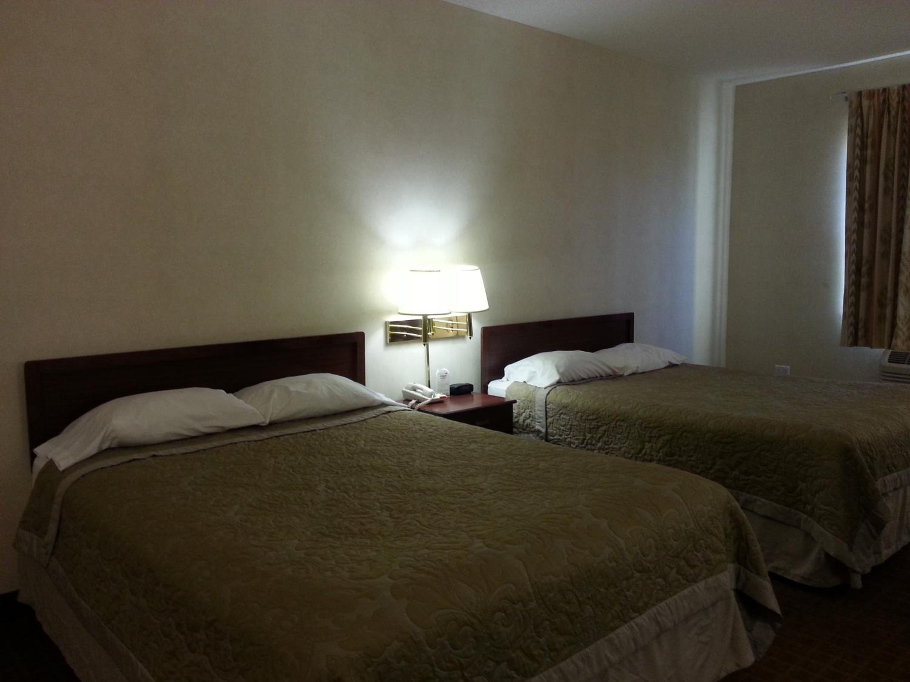 Page Vacations - Super 8 by Wyndham Page/Lake Powell - Property Image 3