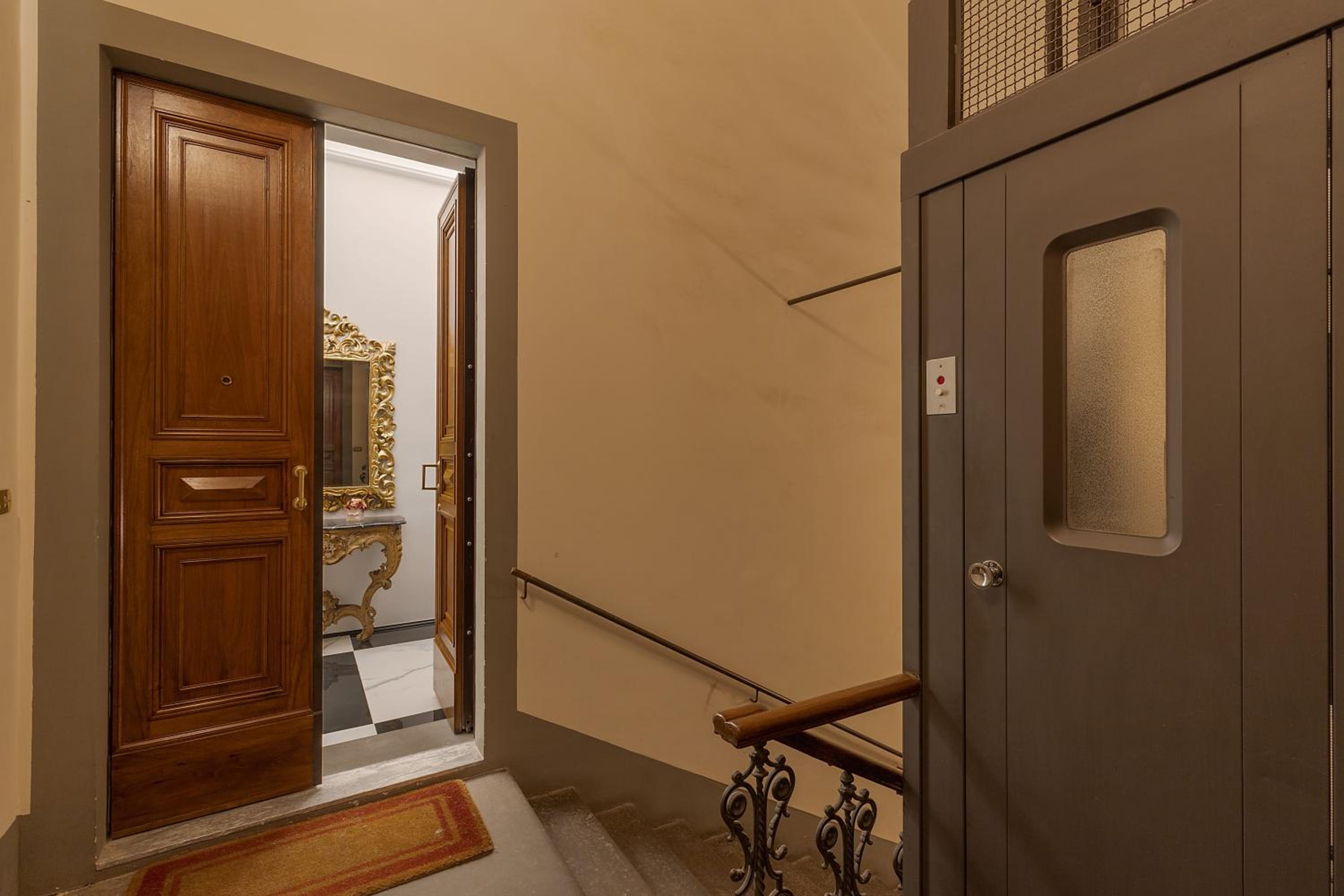 Cavour 83 Prestige House by 360Rentals