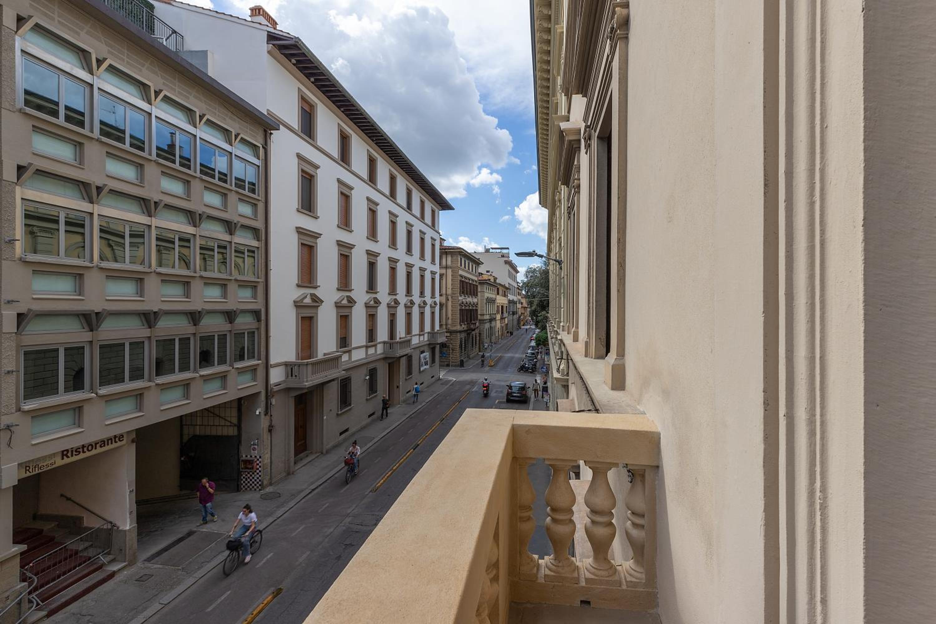 Cavour 83 Prestige House by 360Rentals