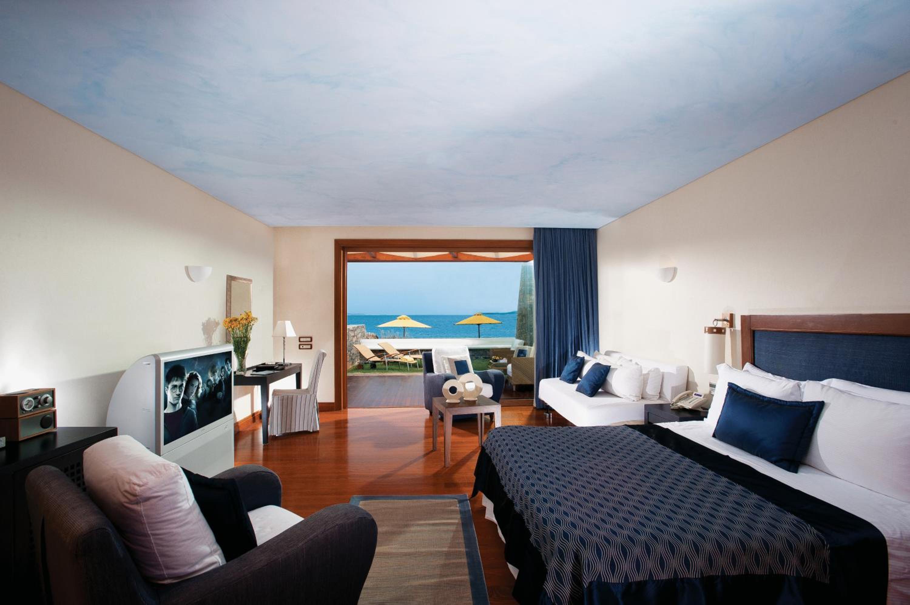 Grand Resort Lagonissi — 12