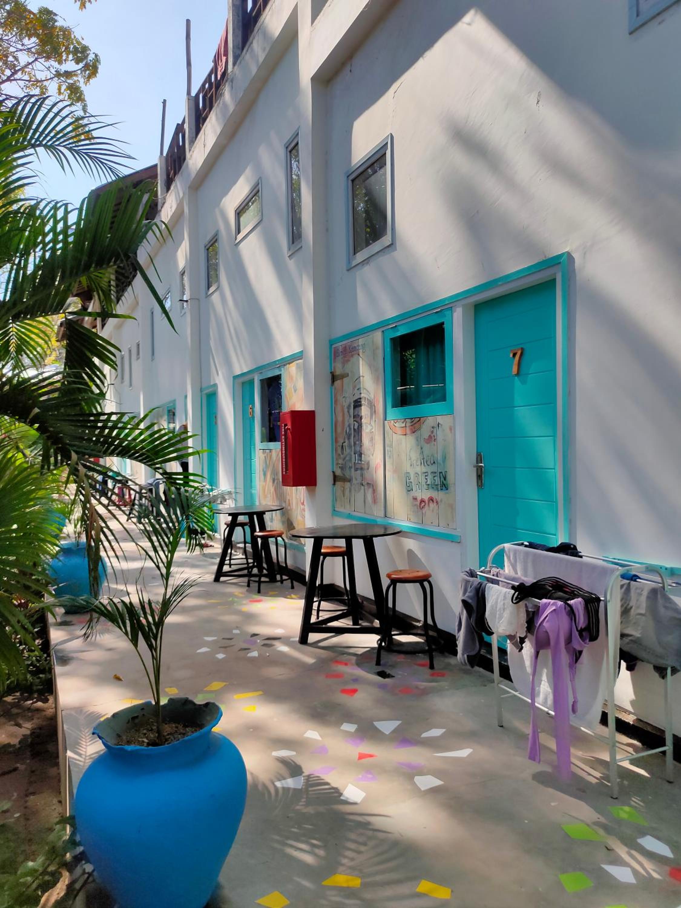 Gili Beach Bum Hostel