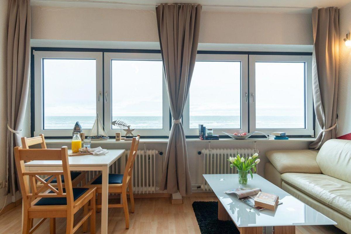 Strandhotel-Heiligenhafen-Wohnung-317-Seestern-Typ-II view 3