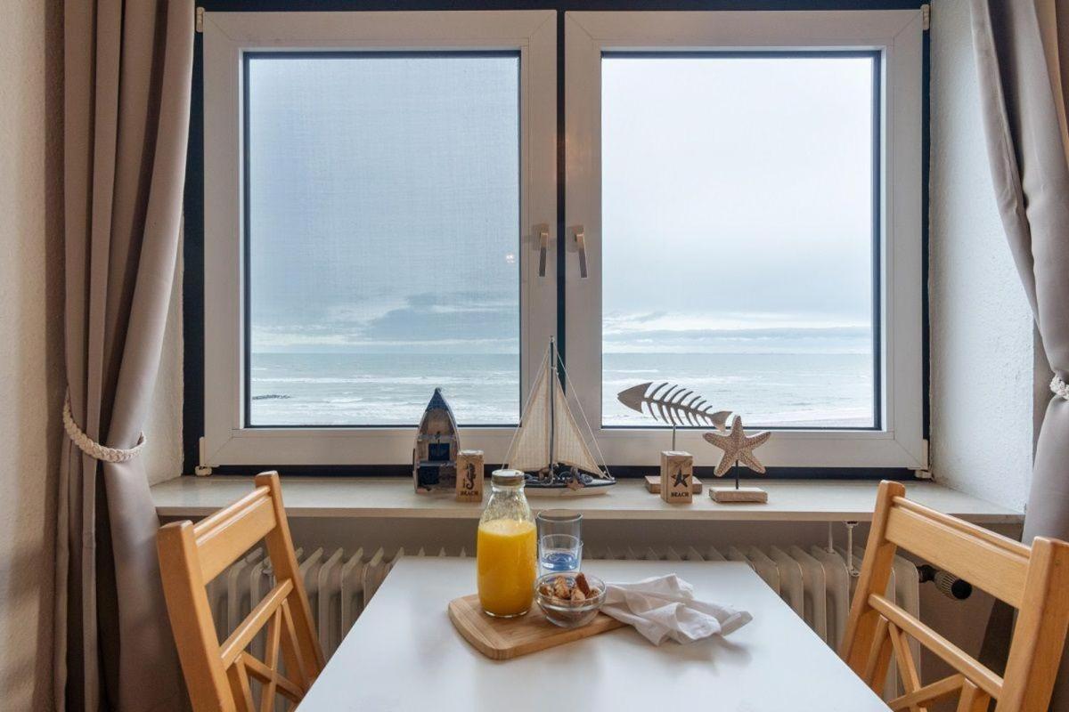 Strandhotel-Heiligenhafen-Wohnung-317-Seestern-Typ-II view 4